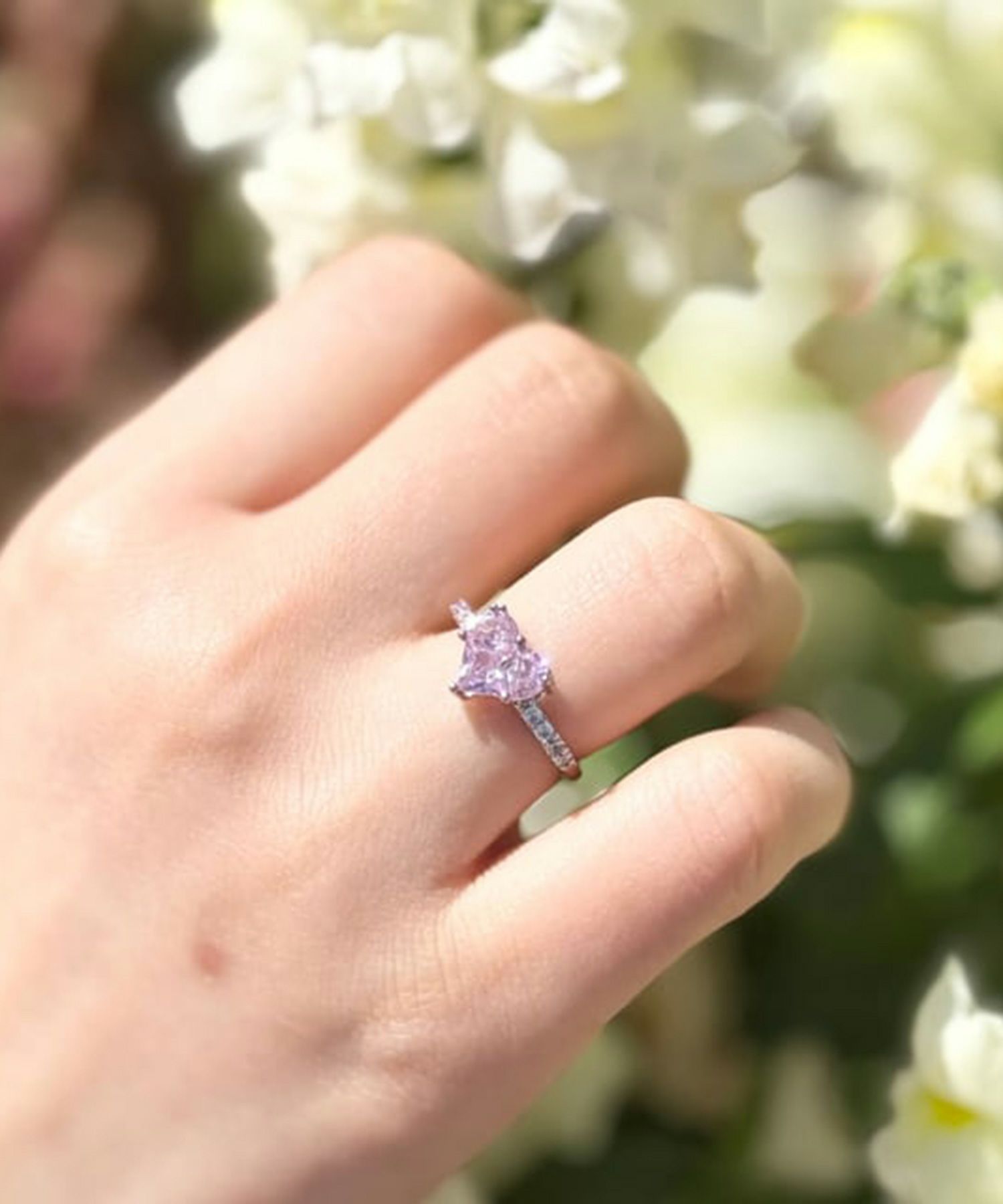 キュービックハートシャイニーリング【Dahlia】