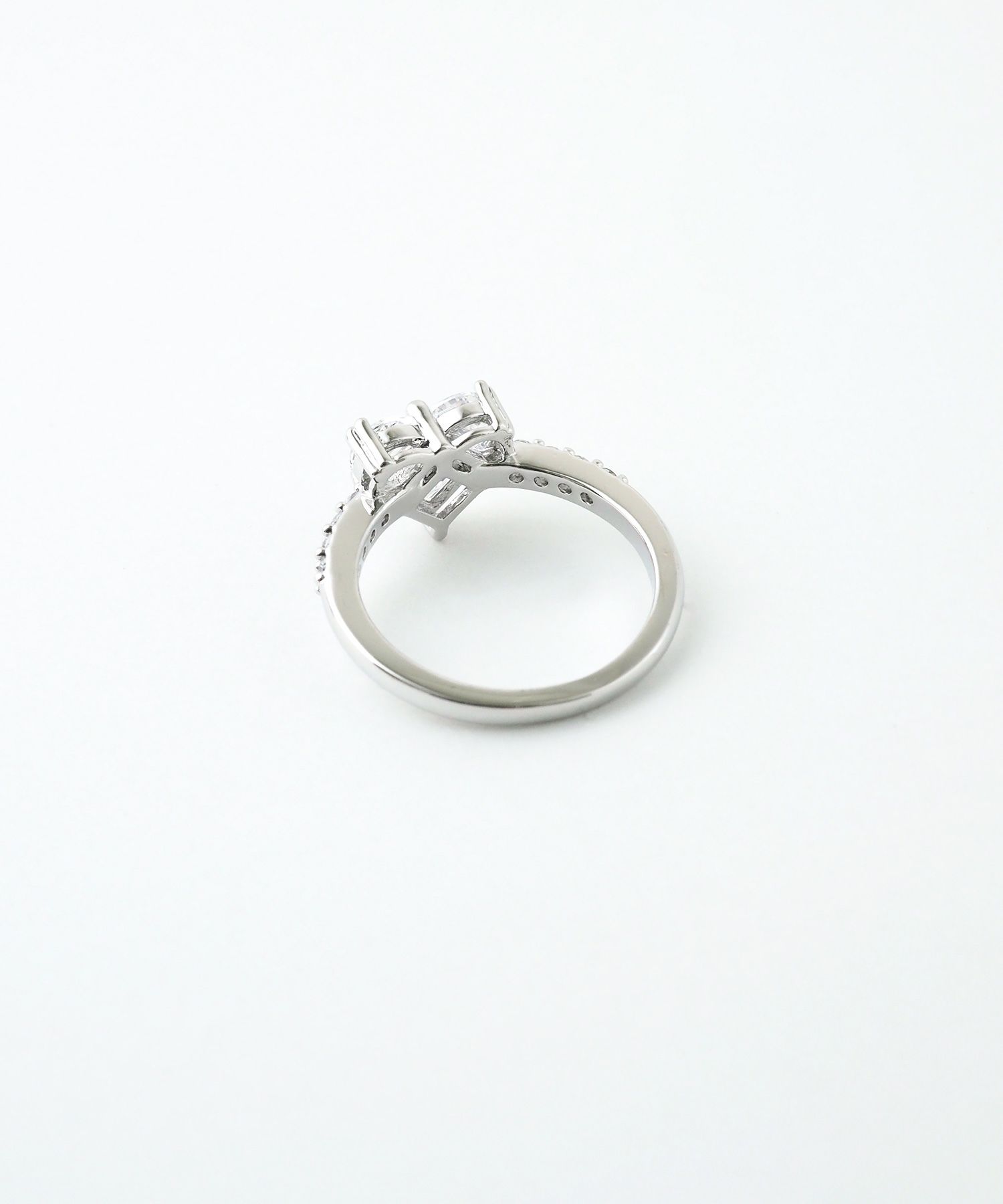 キュービックハートシャイニーリング【Dahlia】