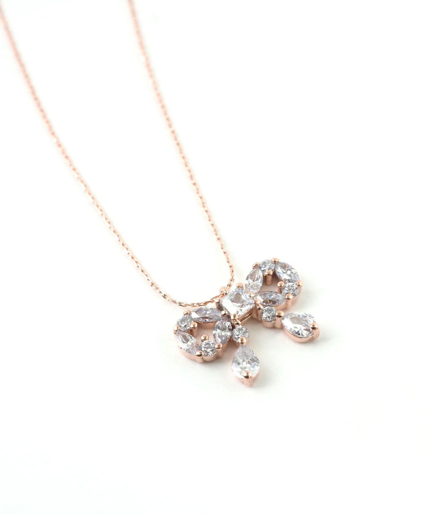 キュービックリボンシャイニーネックレス【Dahlia】