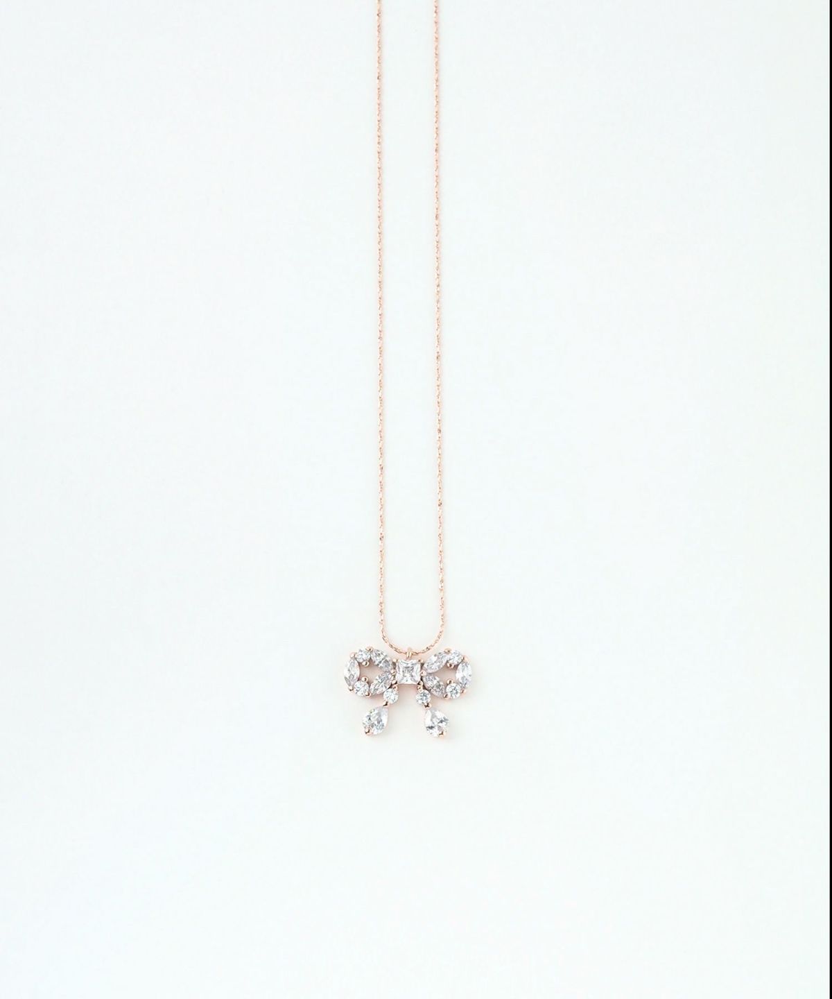 キュービックリボンシャイニーネックレス【Dahlia】