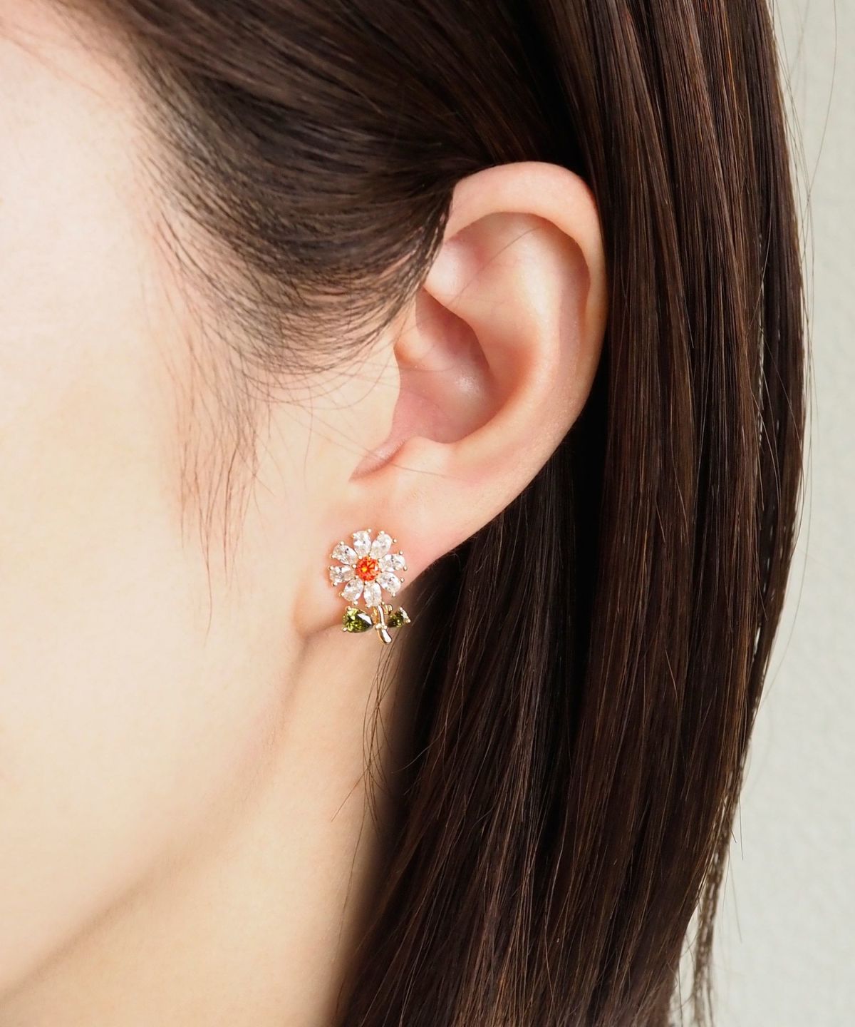 フィールドフラワーキュービックイヤリング【Dahlia】