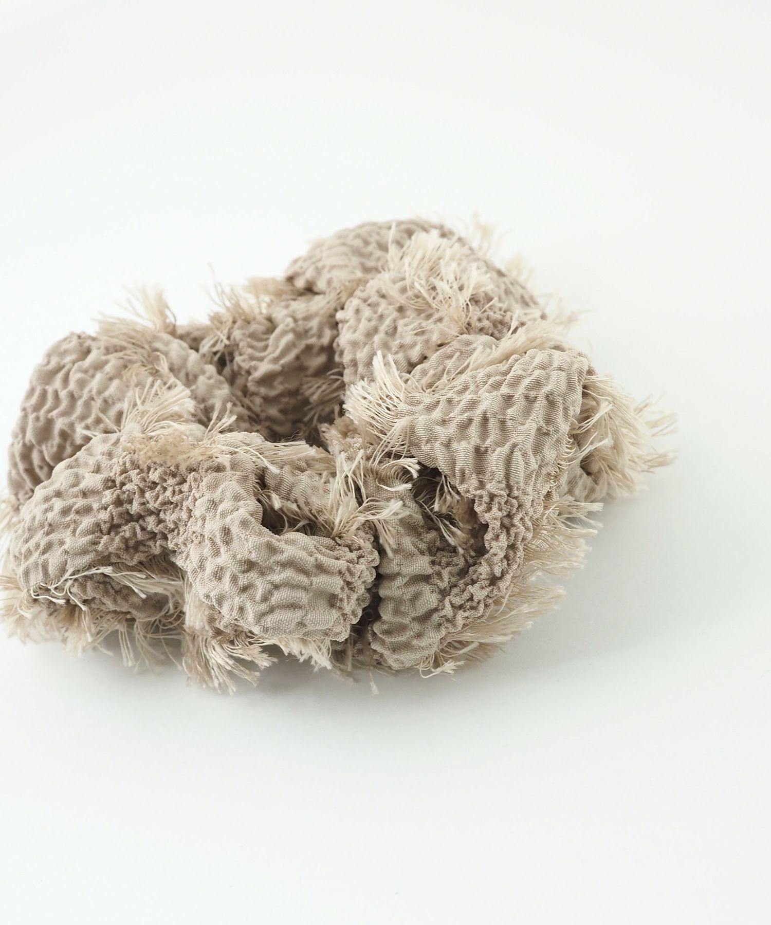 エンボスフリンジシュシュ