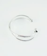 クロスラインメタルバングル