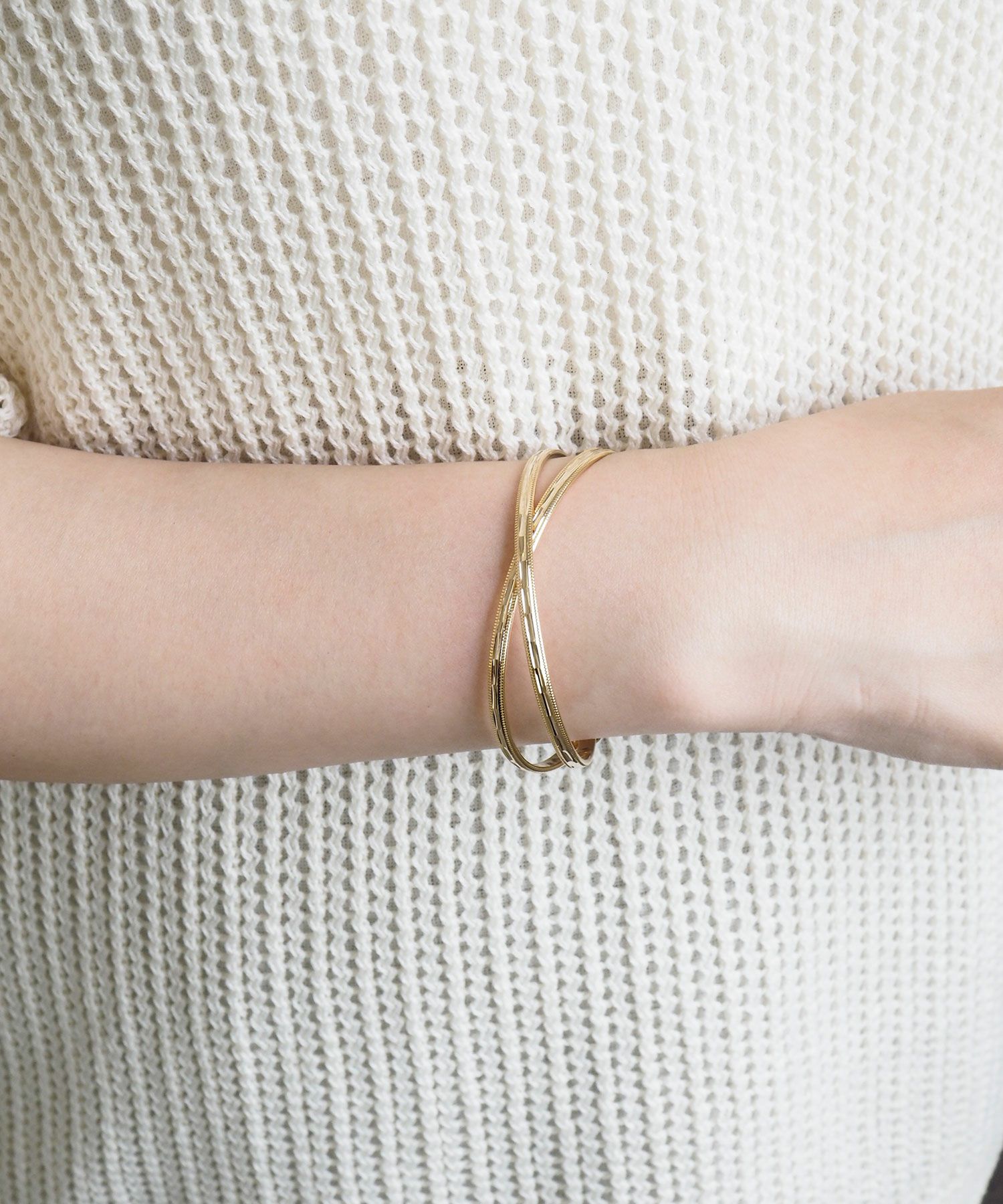 クロスラインメタルバングル