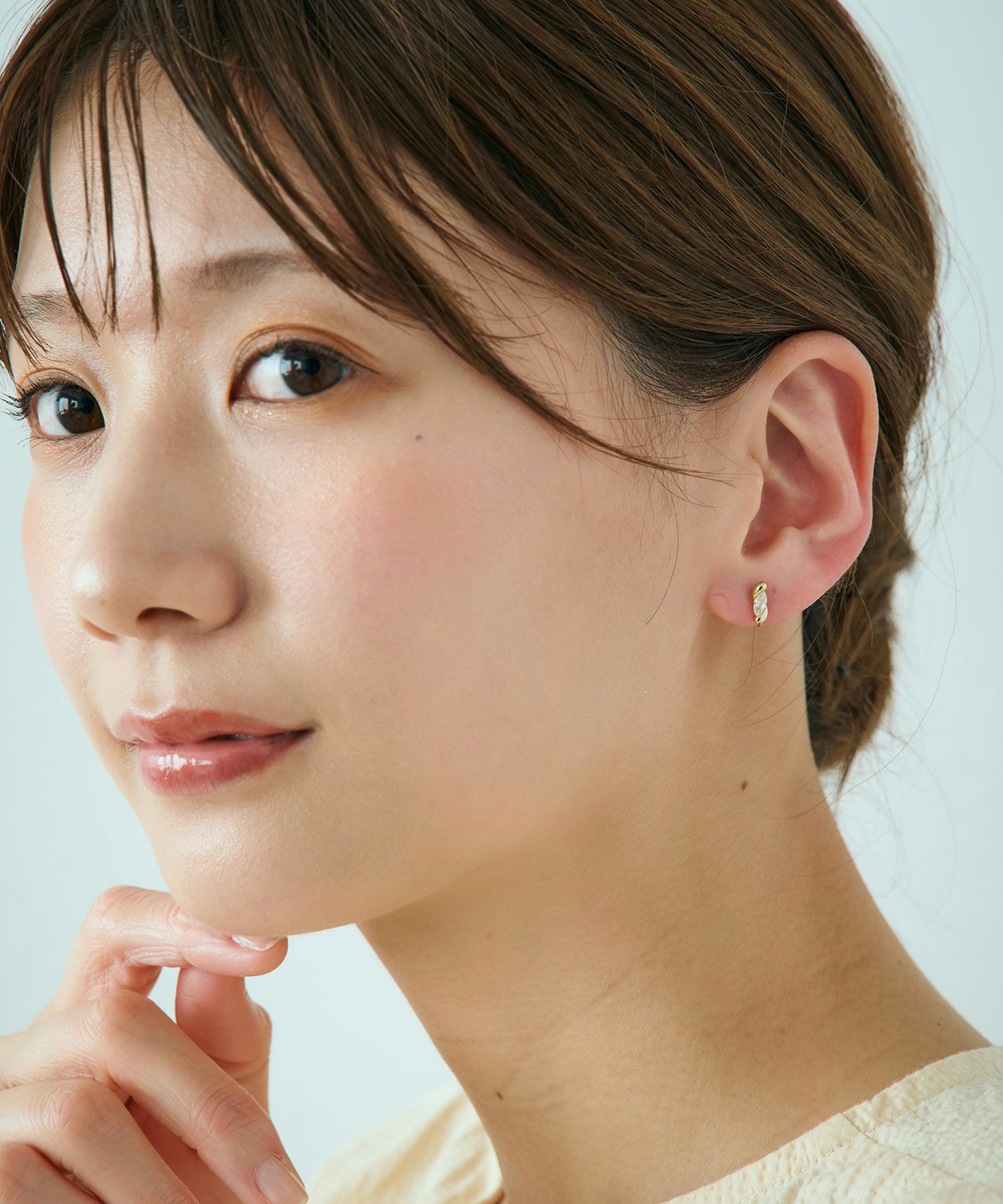 【web限定】ツイストキュービックノンホールイヤリング