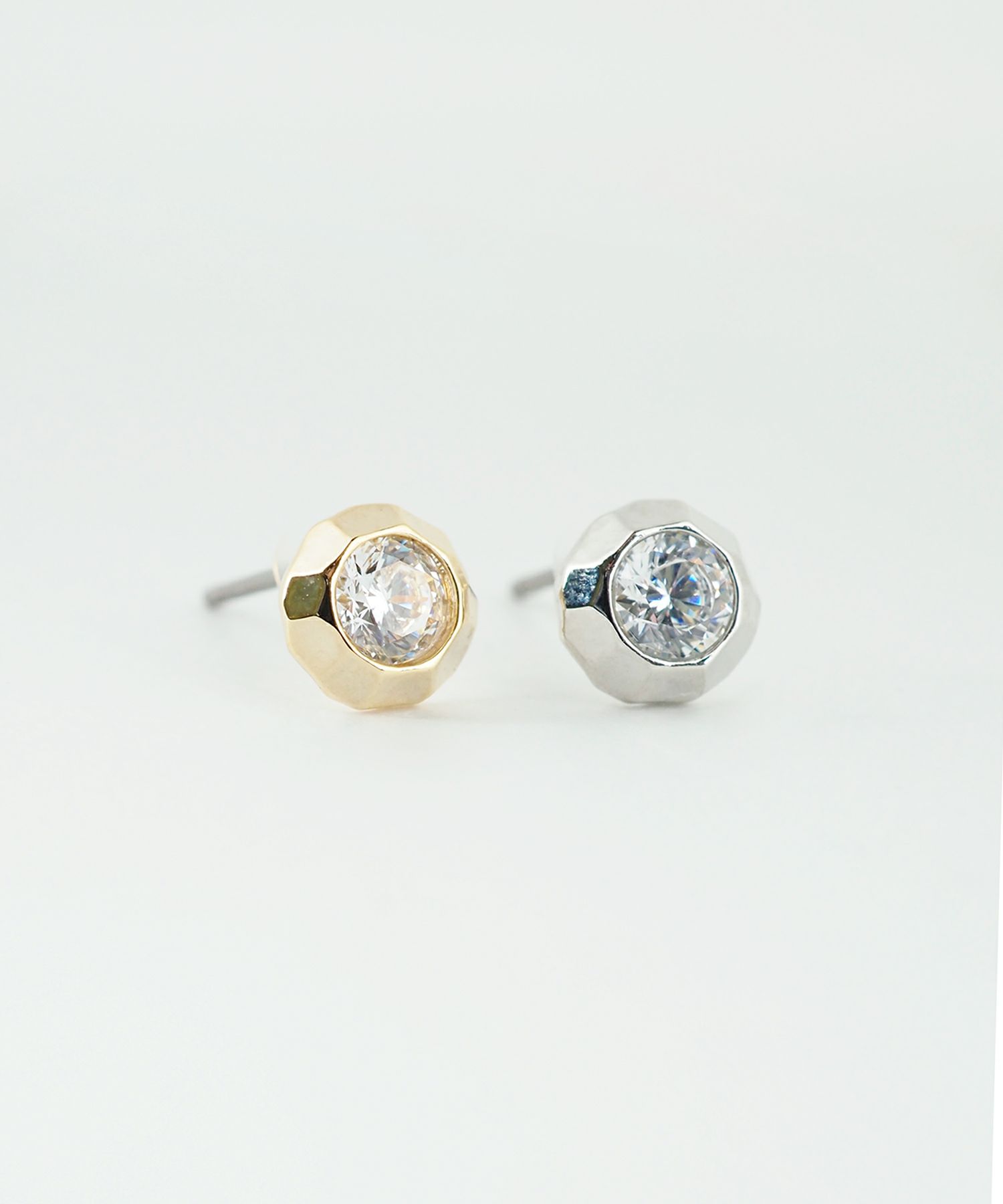 【web限定】ドームキュービックピュアチタンポストピアス
