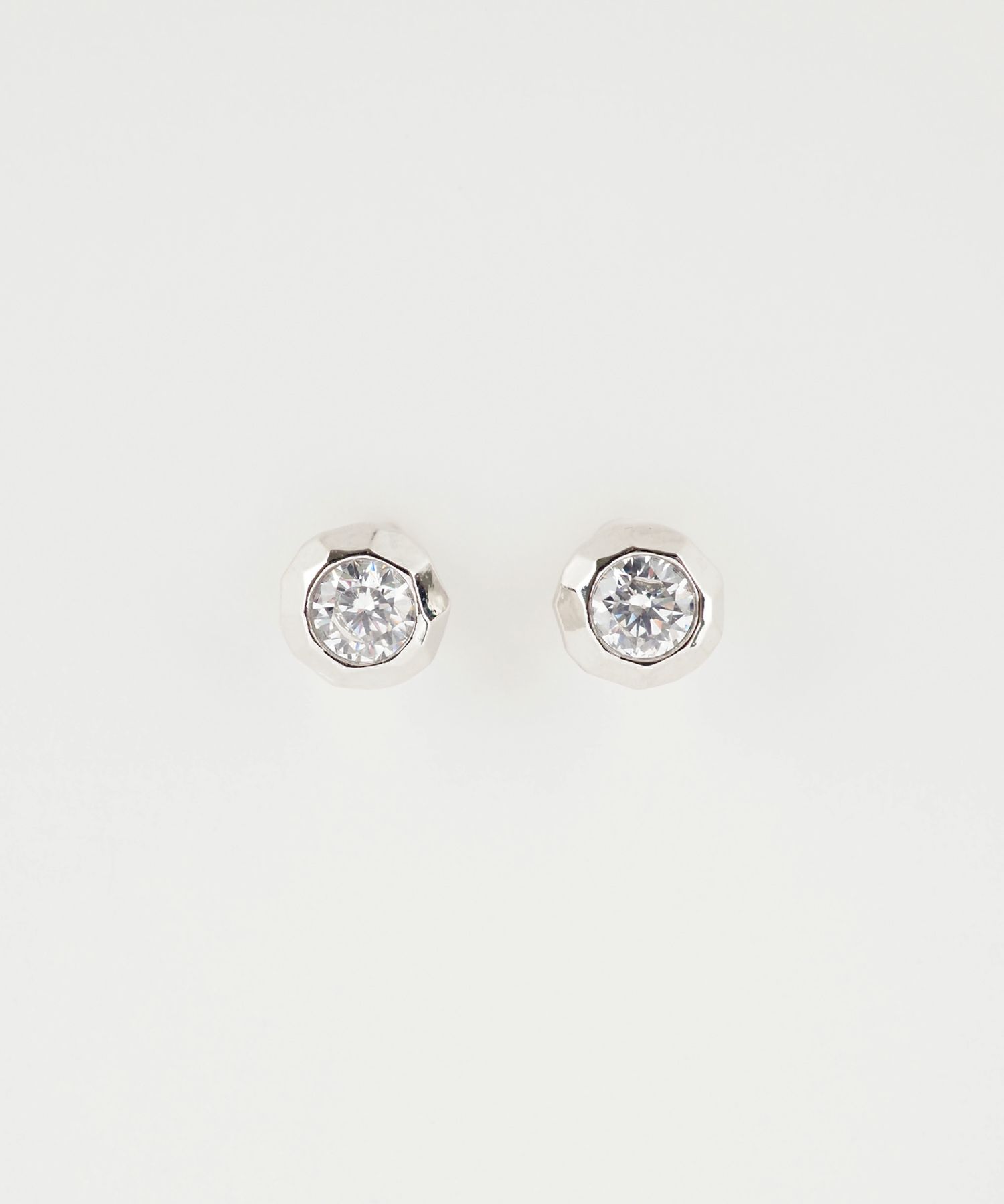 【web限定】ドームキュービックピュアチタンポストピアス