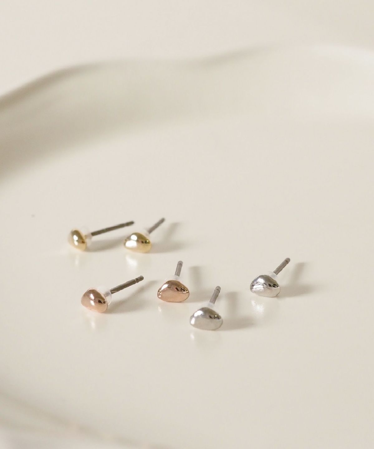 【web限定】ストーンフォルムピュアチタンポストピアス