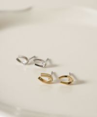 【web限定】ホースシューピュアチタンポストピアス