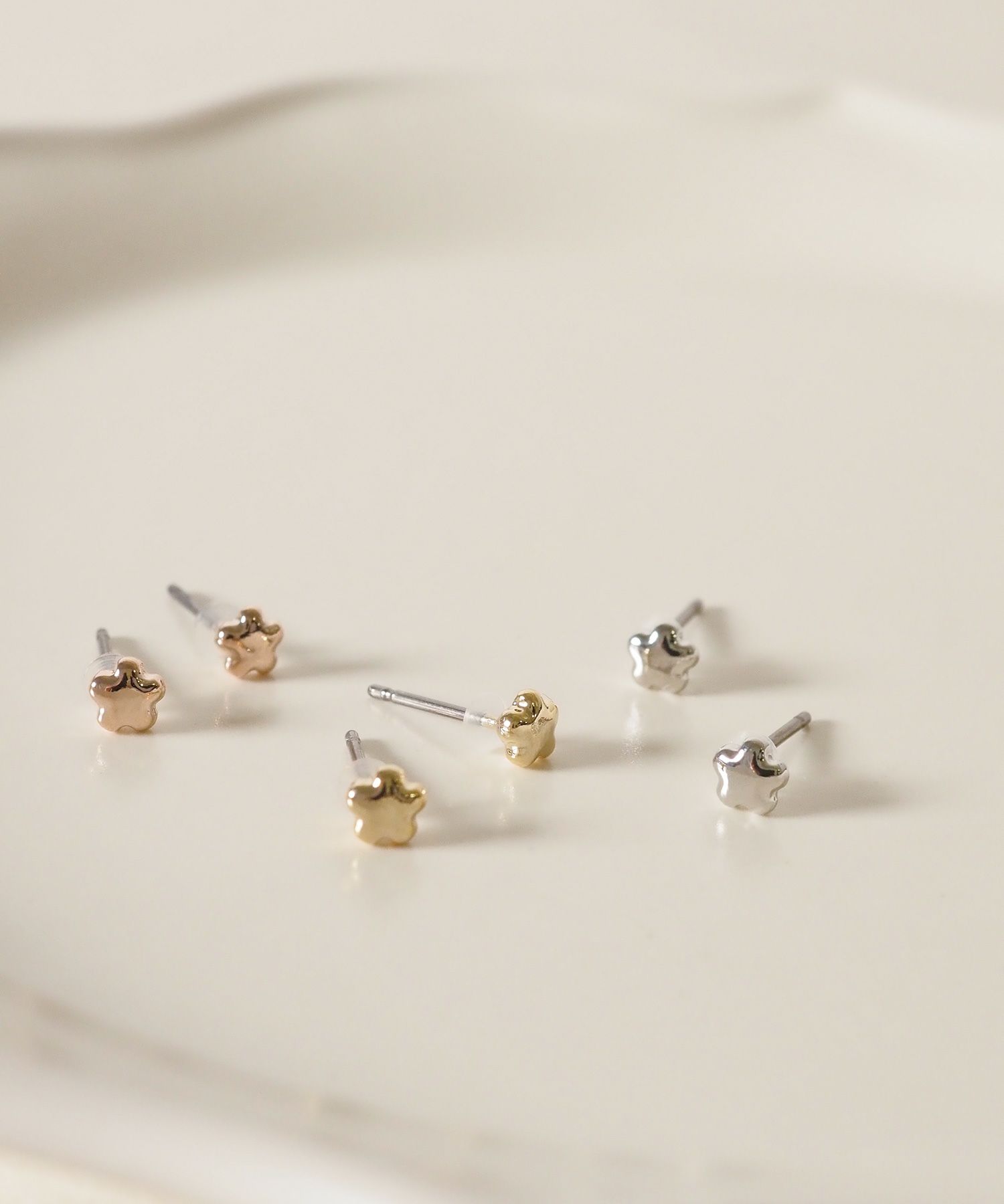 【web限定】ミニスターピュアチタンポストピアス