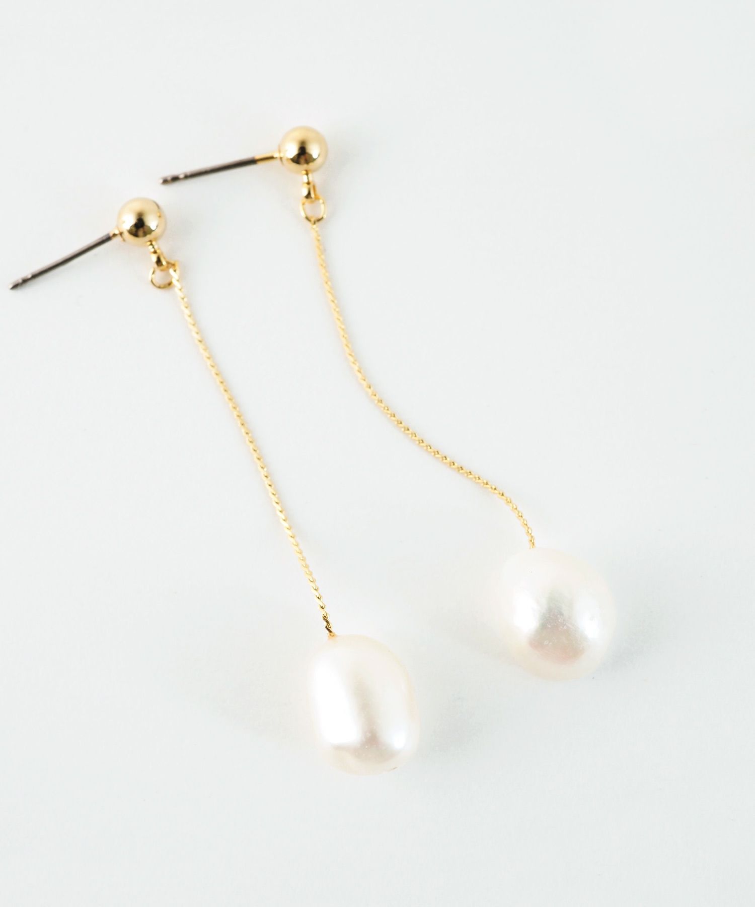 ツートンパールピュアチタンポストピアス【ISS】