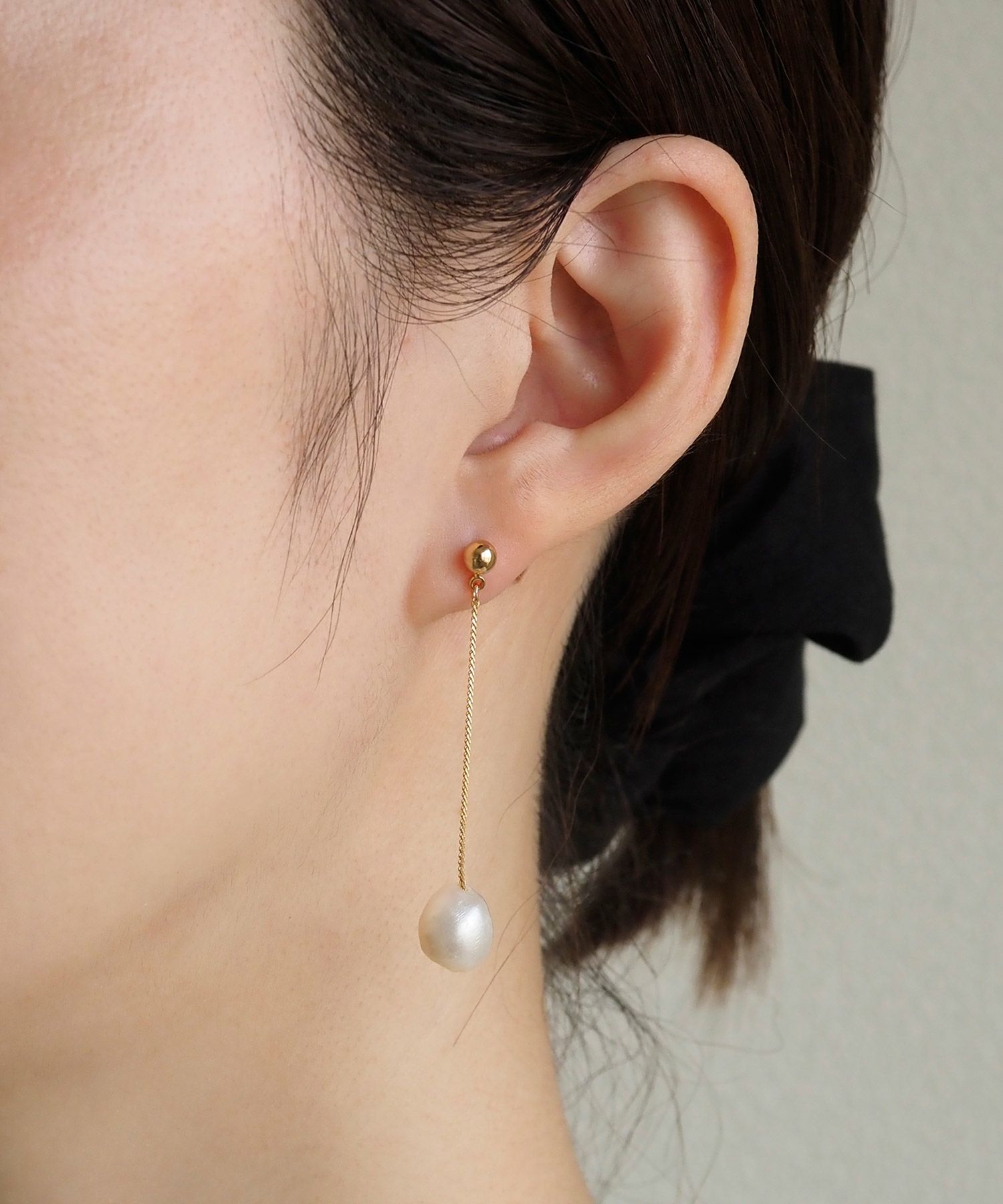 ツートンパールピュアチタンポストピアス【ISS】