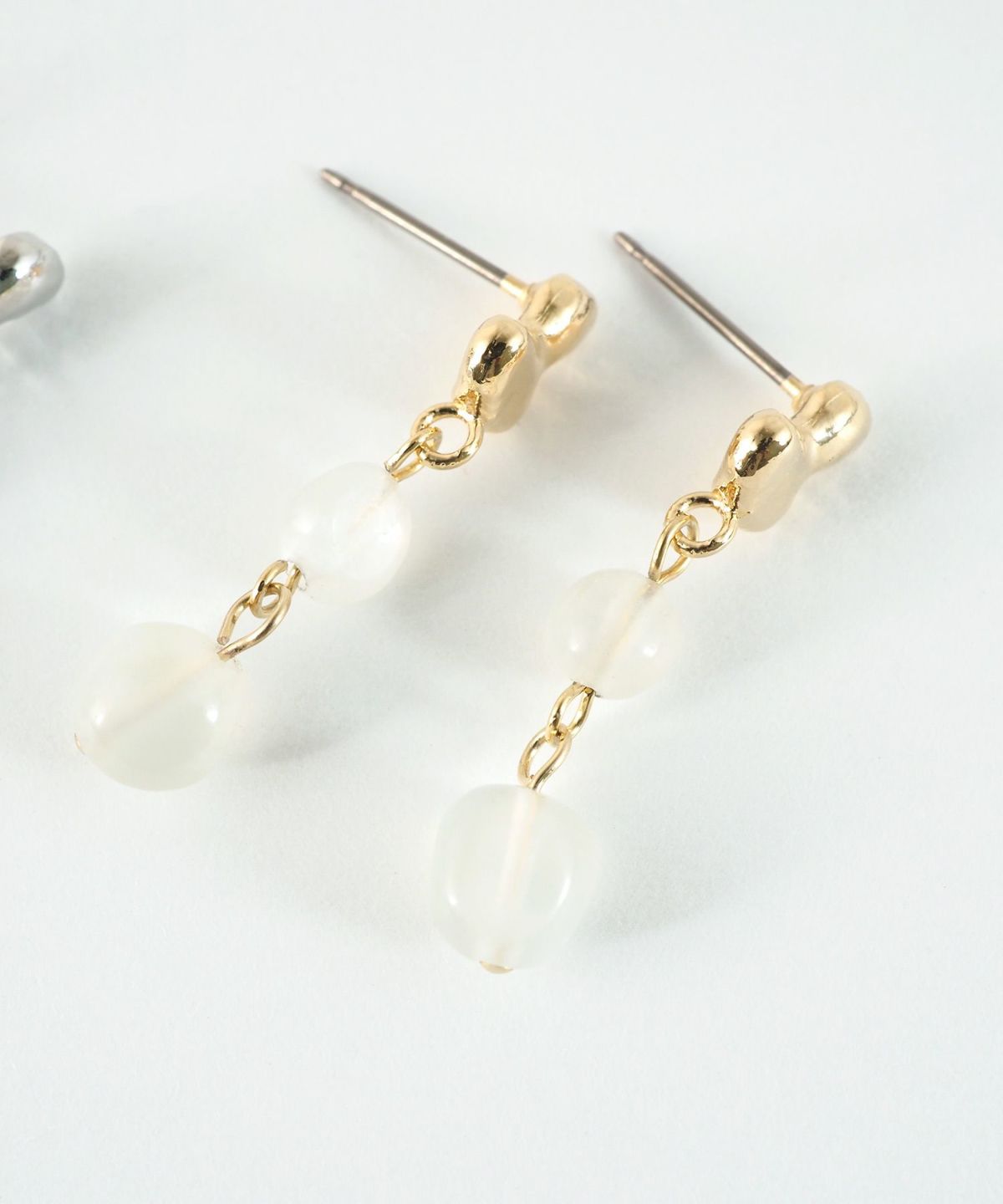 バロックストーンピュアチタンポストピアス 【ISS】