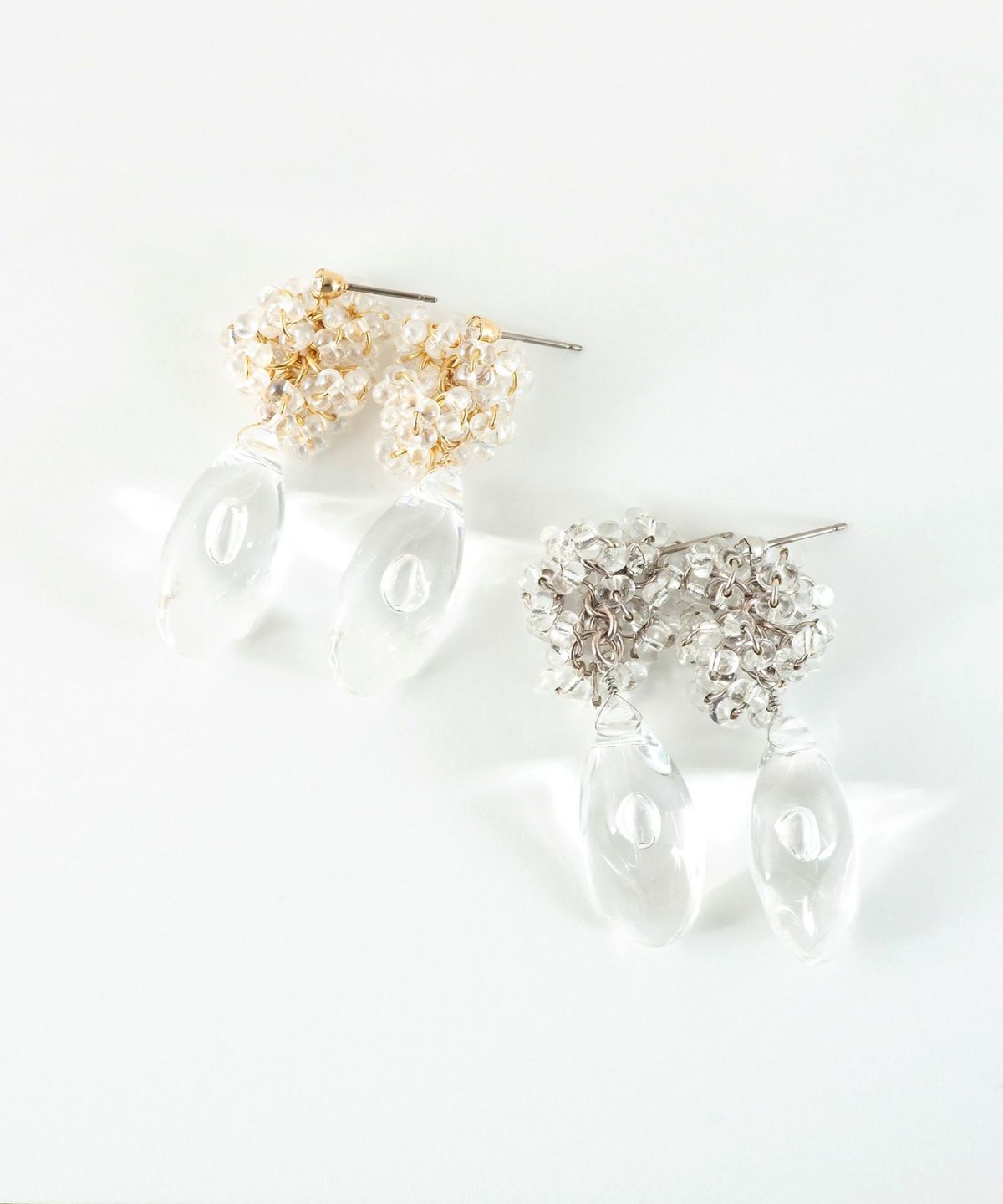 クリアドロップピュアチタンポストピアス 【ISS】