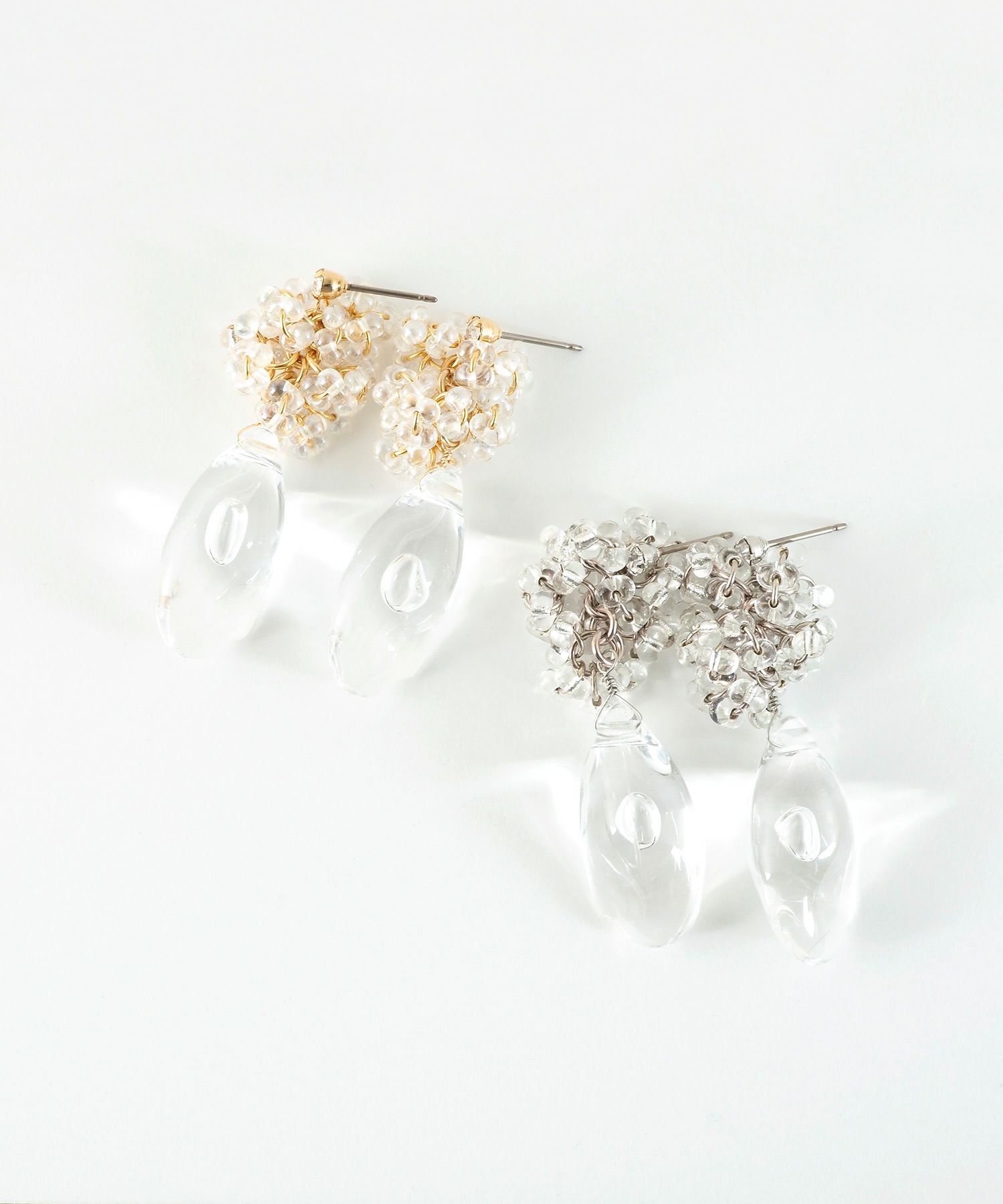 クリアドロップピュアチタンポストピアス 【ISS】