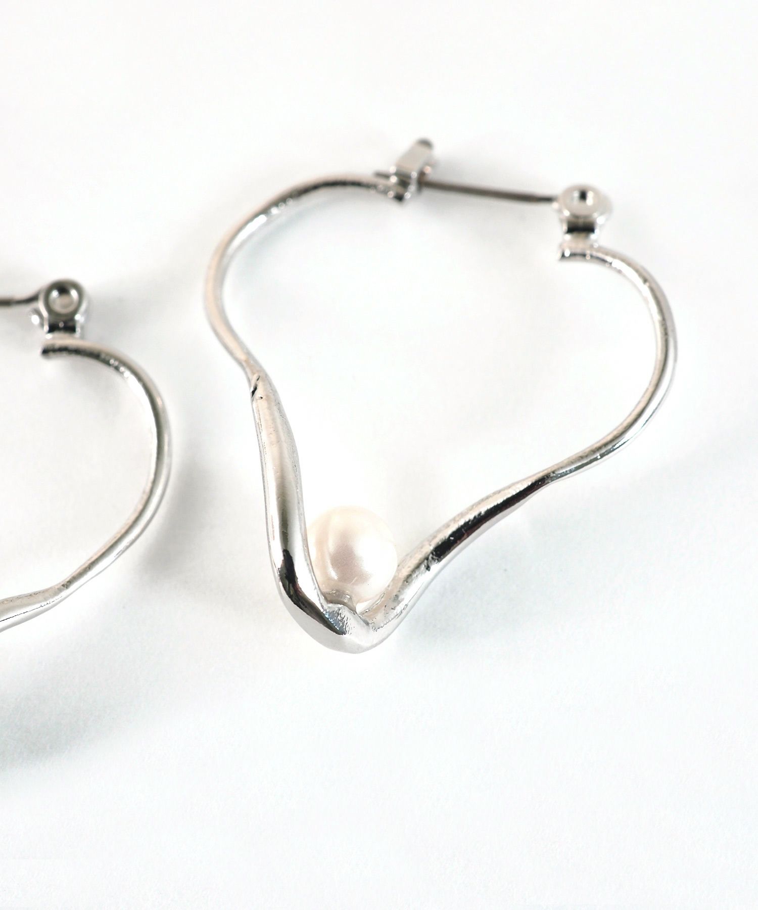 ハートパールピュアチタンポストピアス 【ISS】