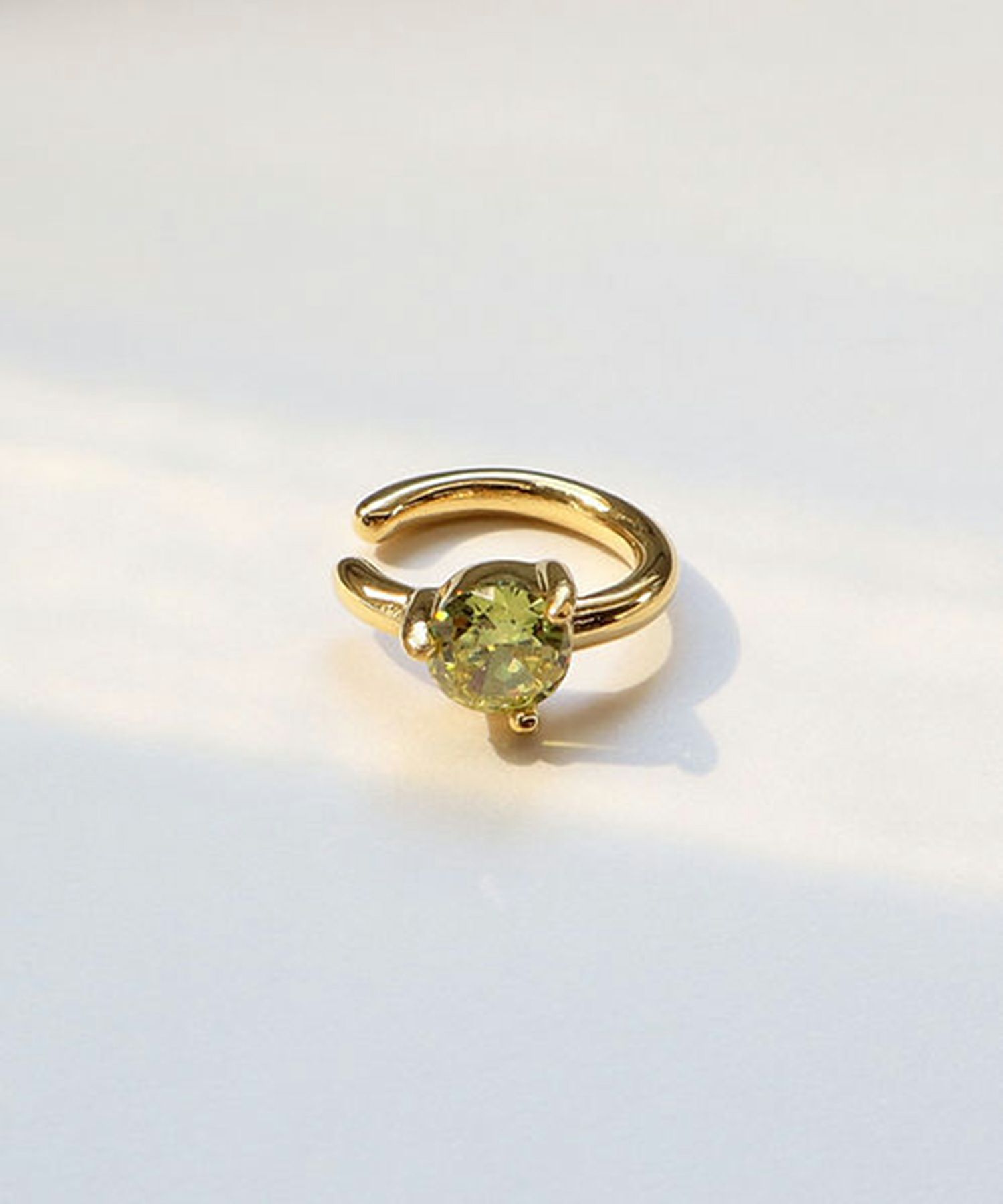 ラウンドキュービックサージカルステンレスイヤーカフ