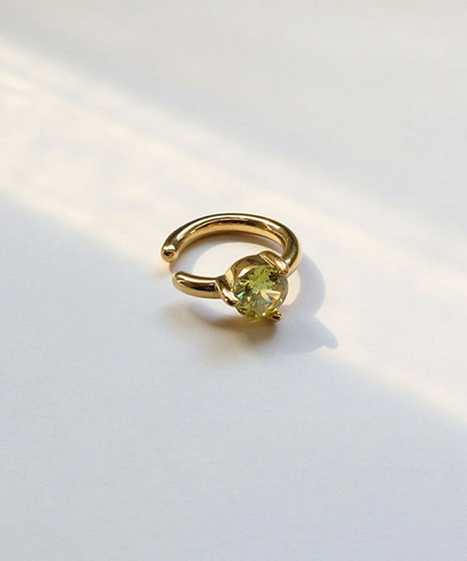 ラウンドキュービックサージカルステンレスイヤーカフ