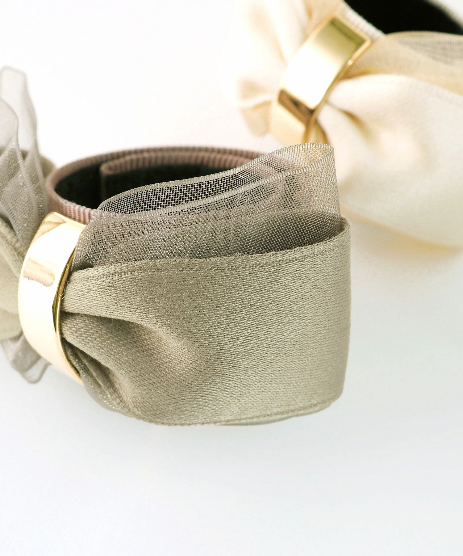 くるっとまきつくマットリボンレイヤードフック付きシュフィー