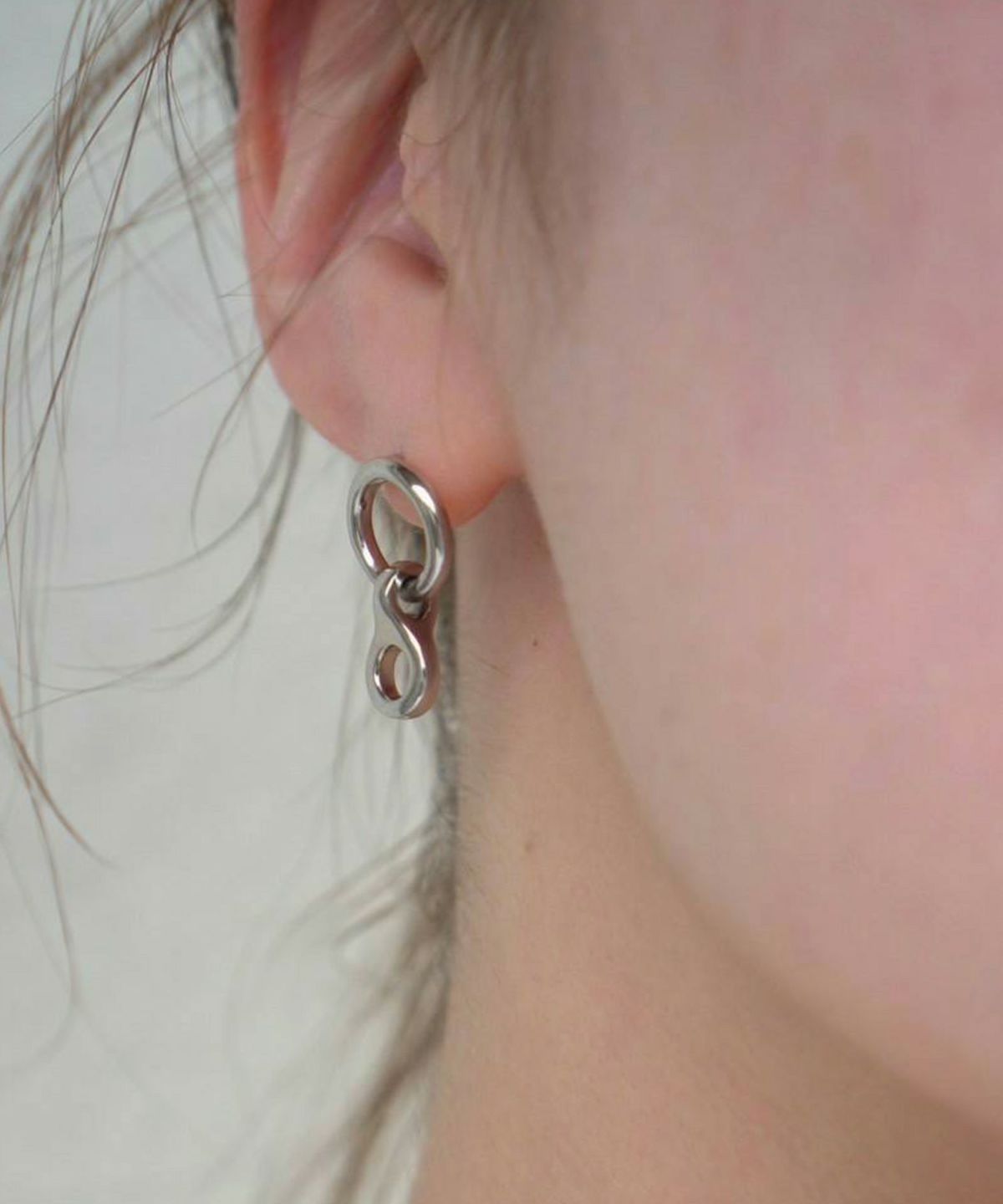 プルタブピアス