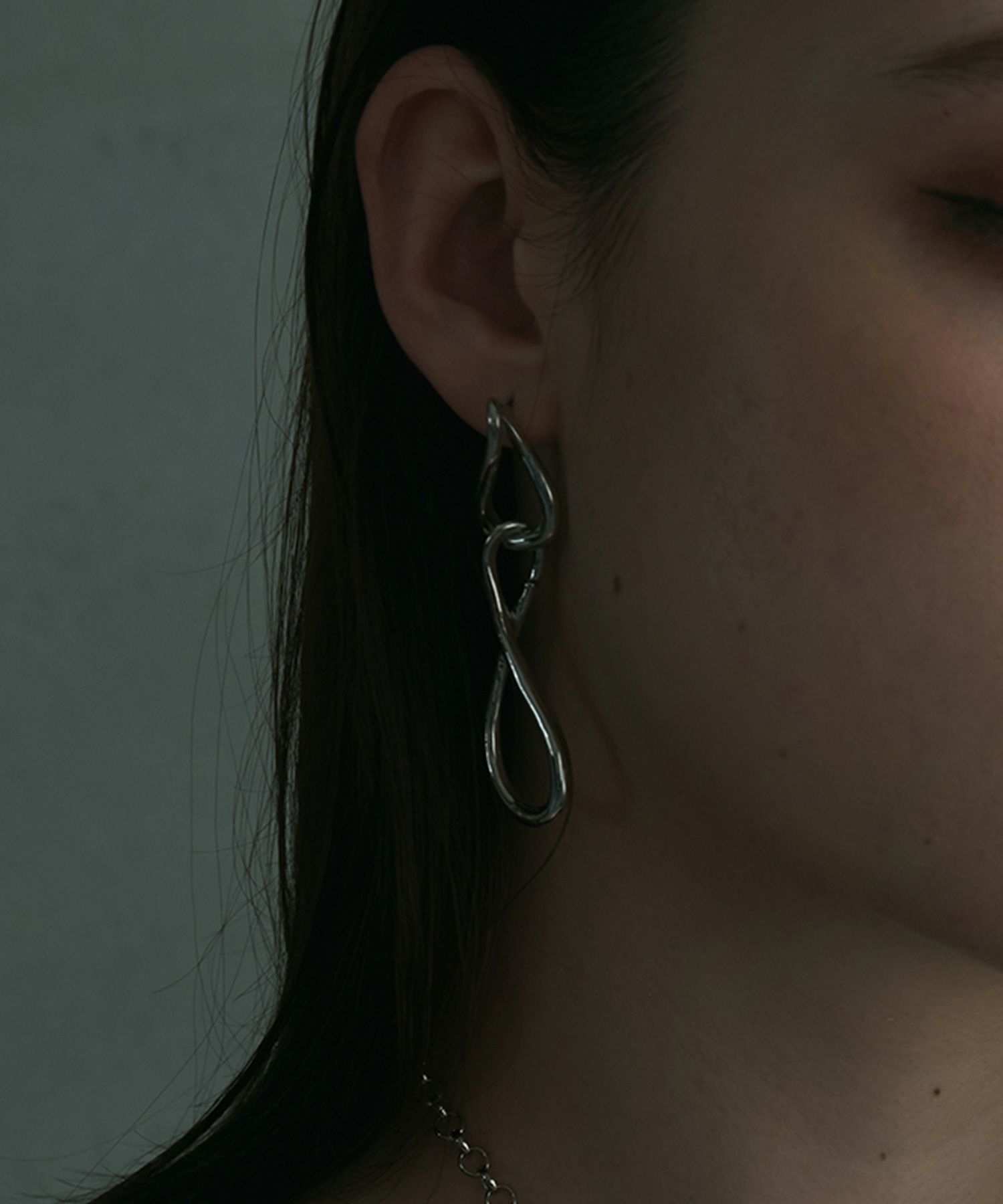 ドロップメタルボリュームピアス【MUK lucenzio】