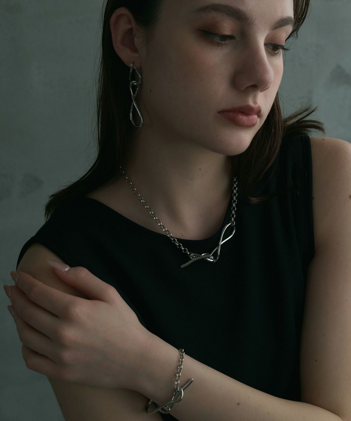 ドロップメタルボリュームピアス【MUK lucenzio】