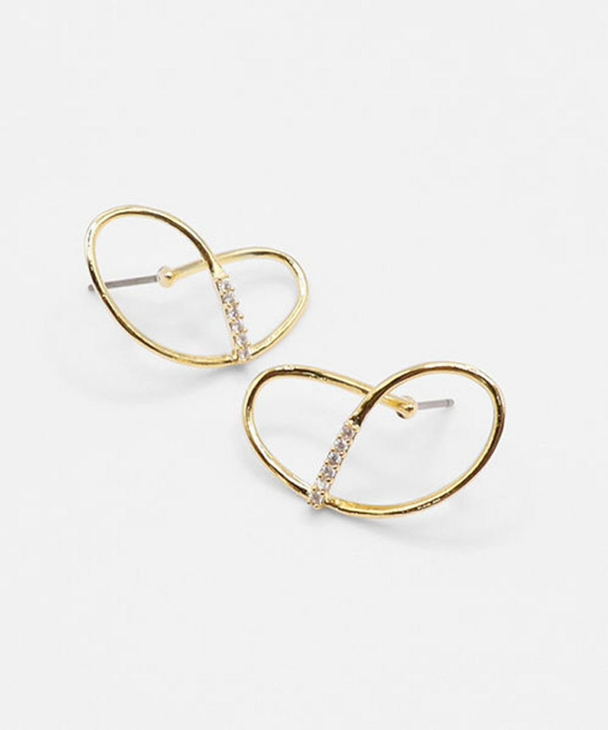 リニアカールキュービックチタンポストピアス