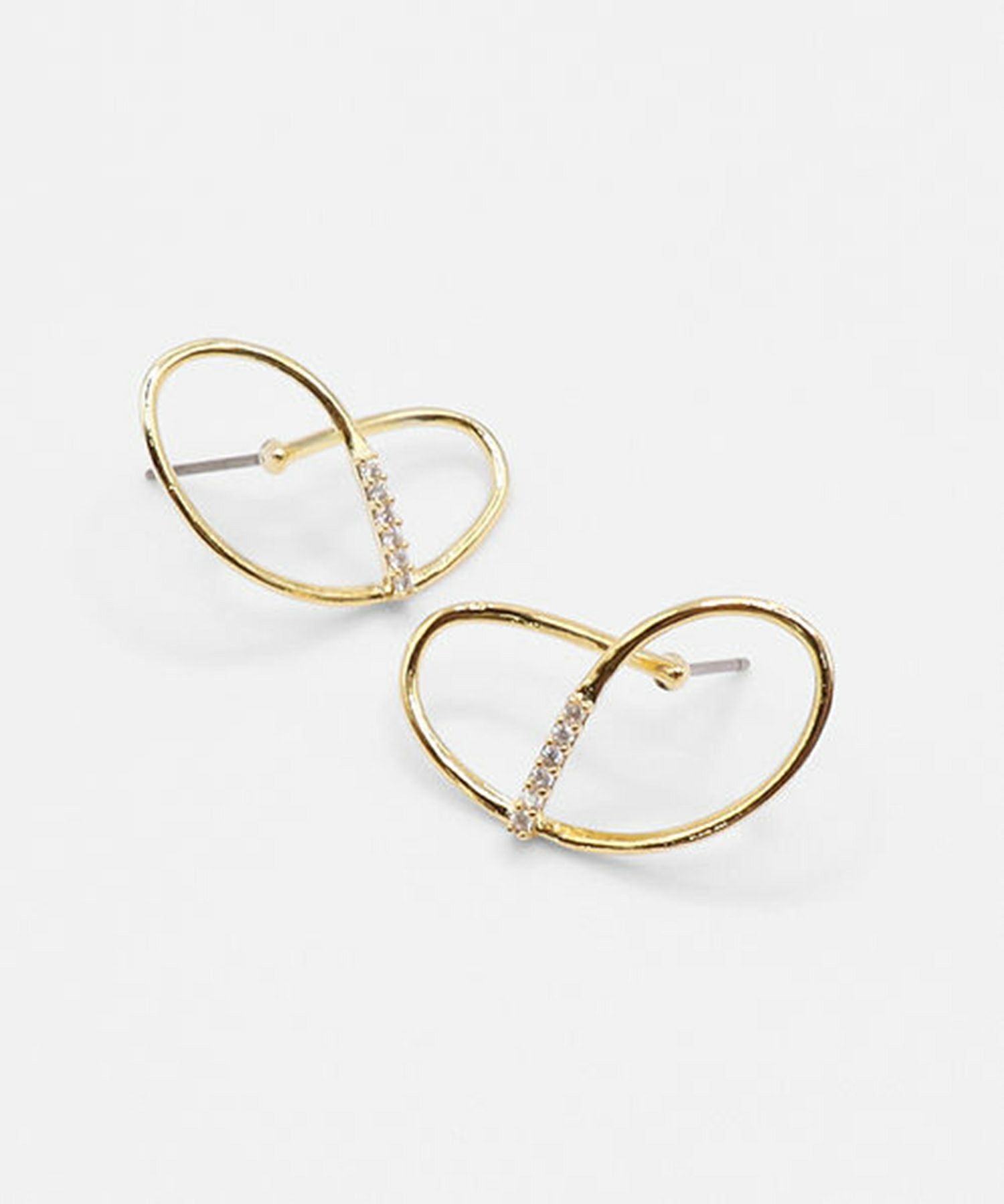 リニアカールキュービックチタンポストピアス