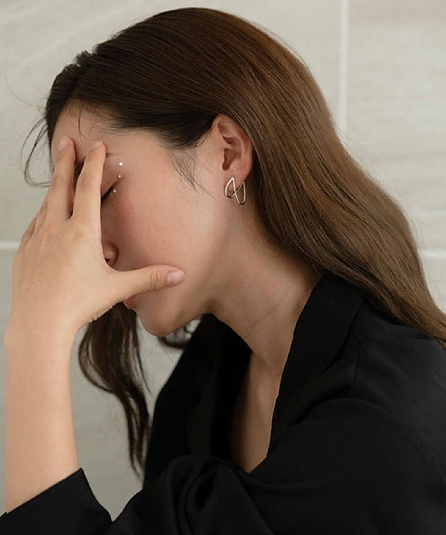 リニアクロスキュービックチタンポストピアス