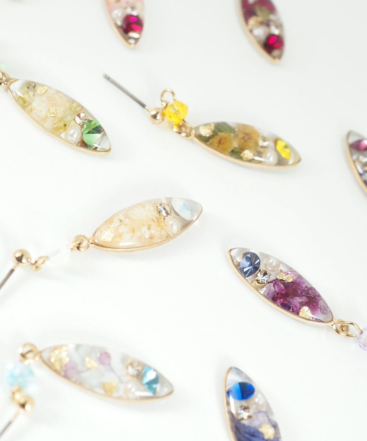 ドライフラワーバースストーンチタンポストピアス