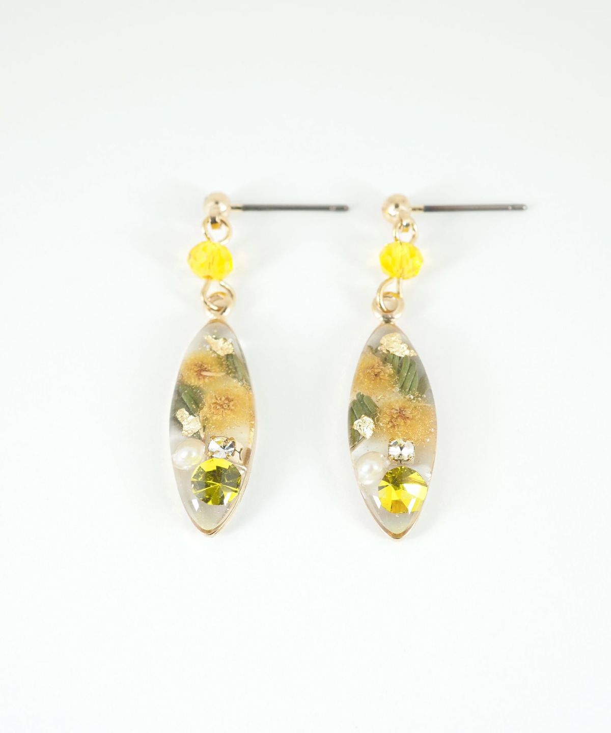 ドライフラワーバースストーンチタンポストピアス