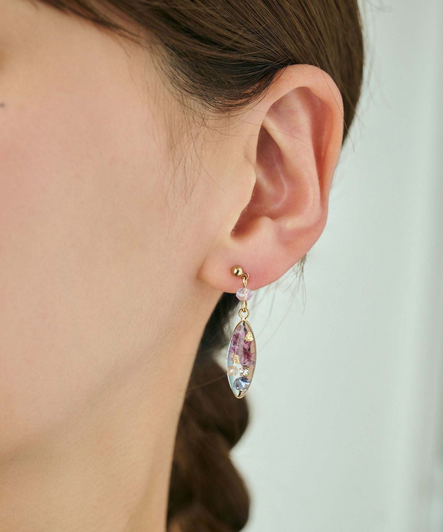 ドライフラワーバースストーンチタンポストピアス