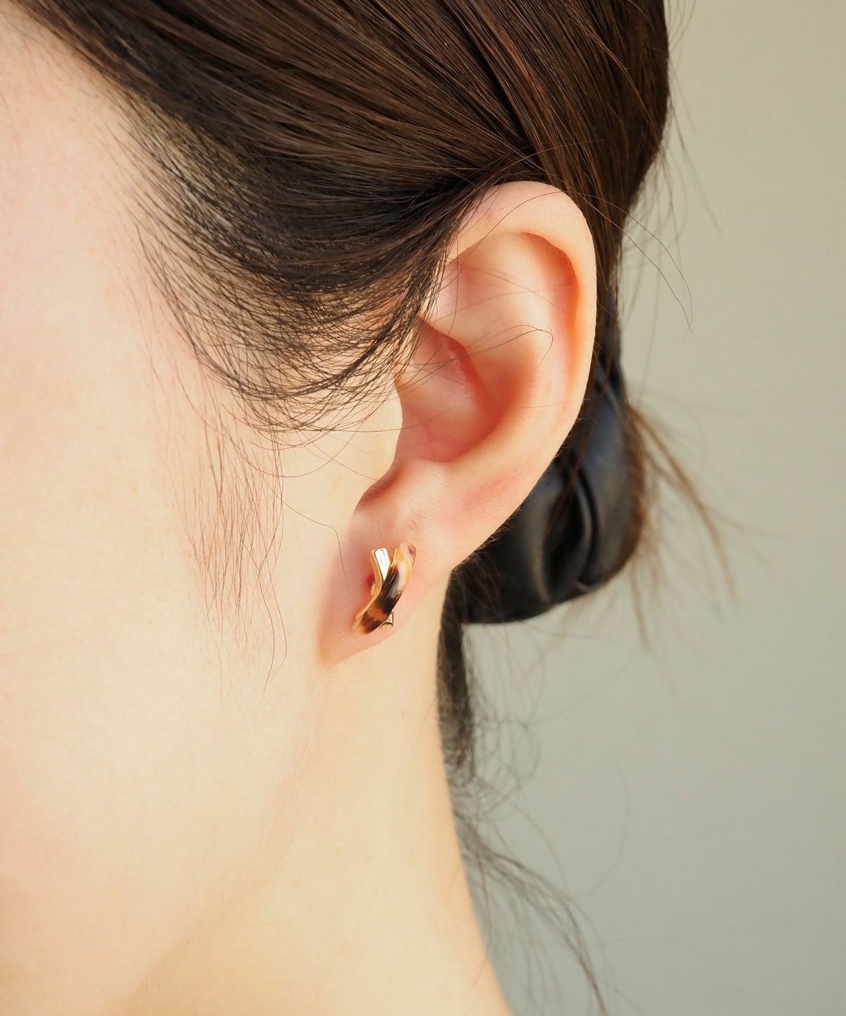 マーブルラインクロス樹脂ポストセットピアス