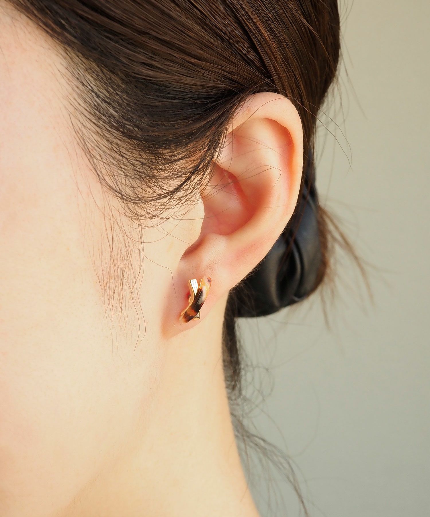 マーブルラインクロス樹脂ポストセットピアス