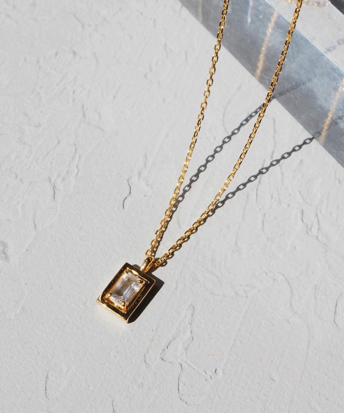 [SV925]レクタングルフレームクリスタルネックレス