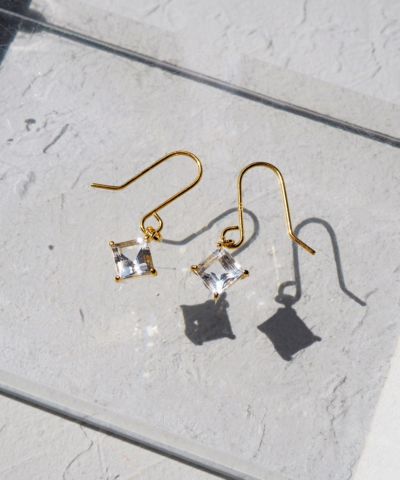 SV925]スクエアクリスタルピアス | 【公式】MUK ONLINE SHOP