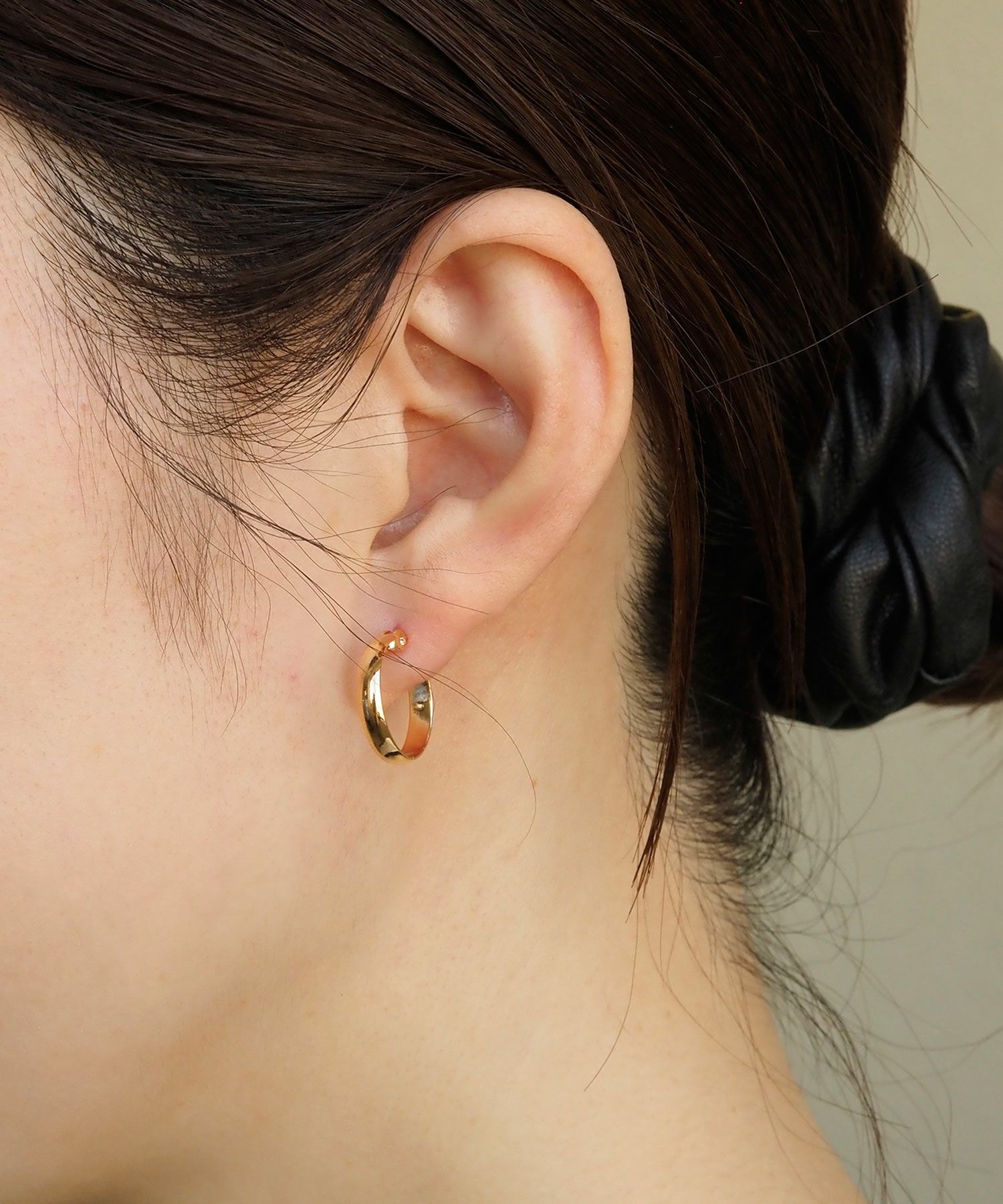 15mm甲丸フープ樹脂ポストピアス