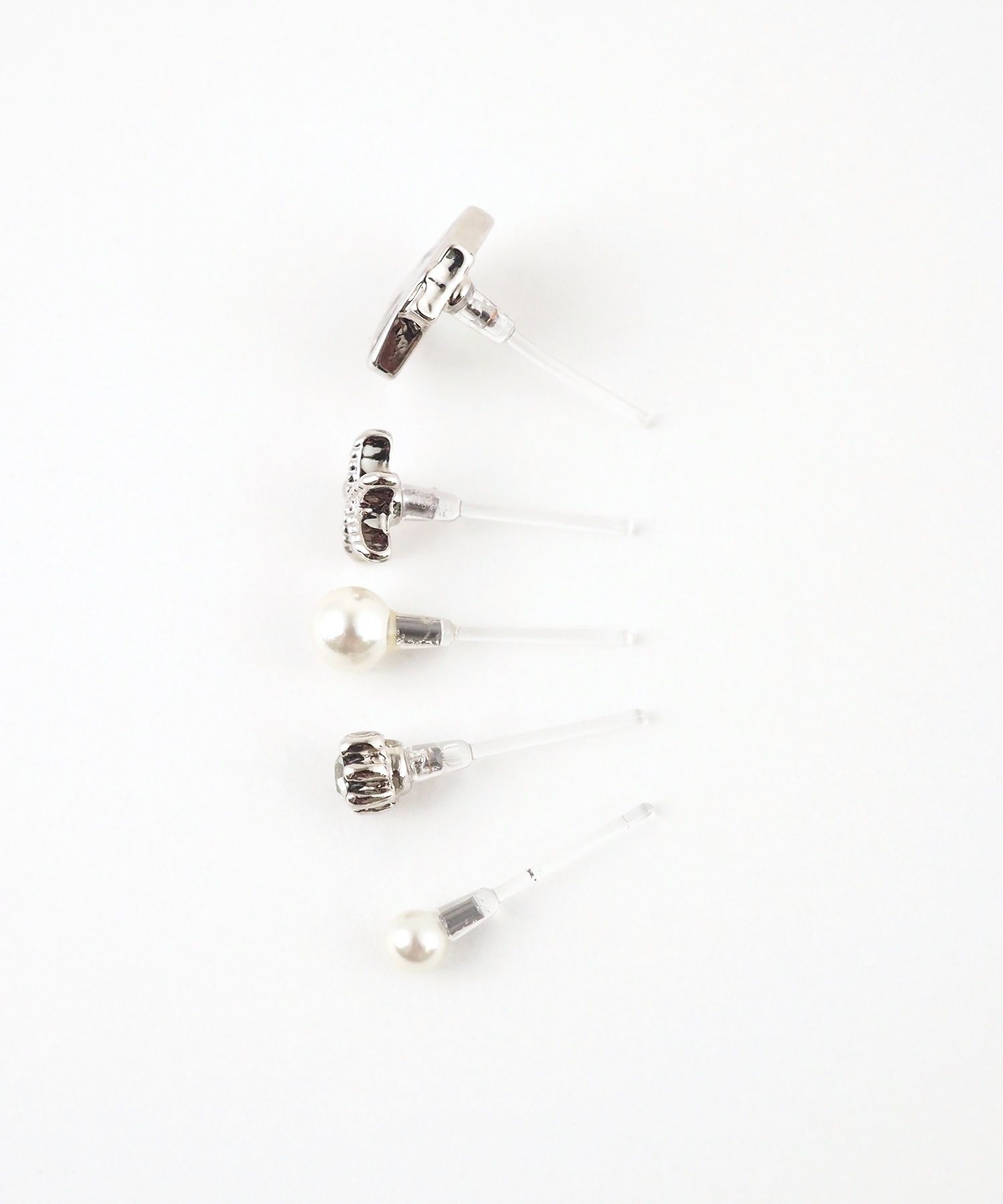 シェルモチーフ樹脂ポストセットピアス