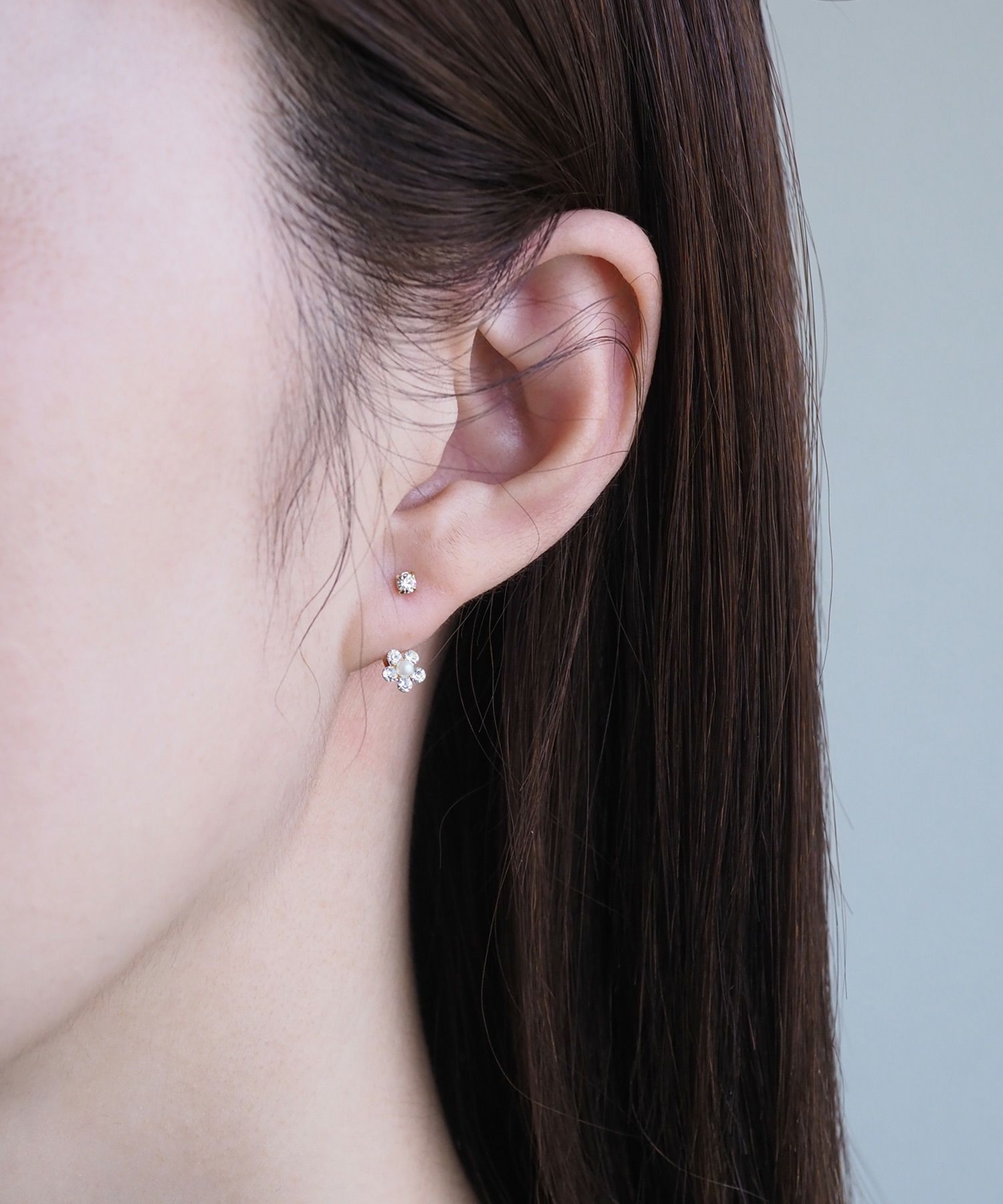 フラワーラインストーンバックキャッチピアス