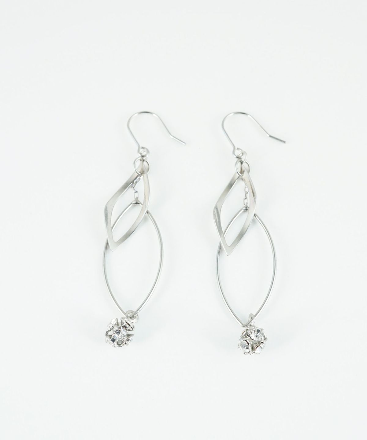 ダブルマーキスフックピアス