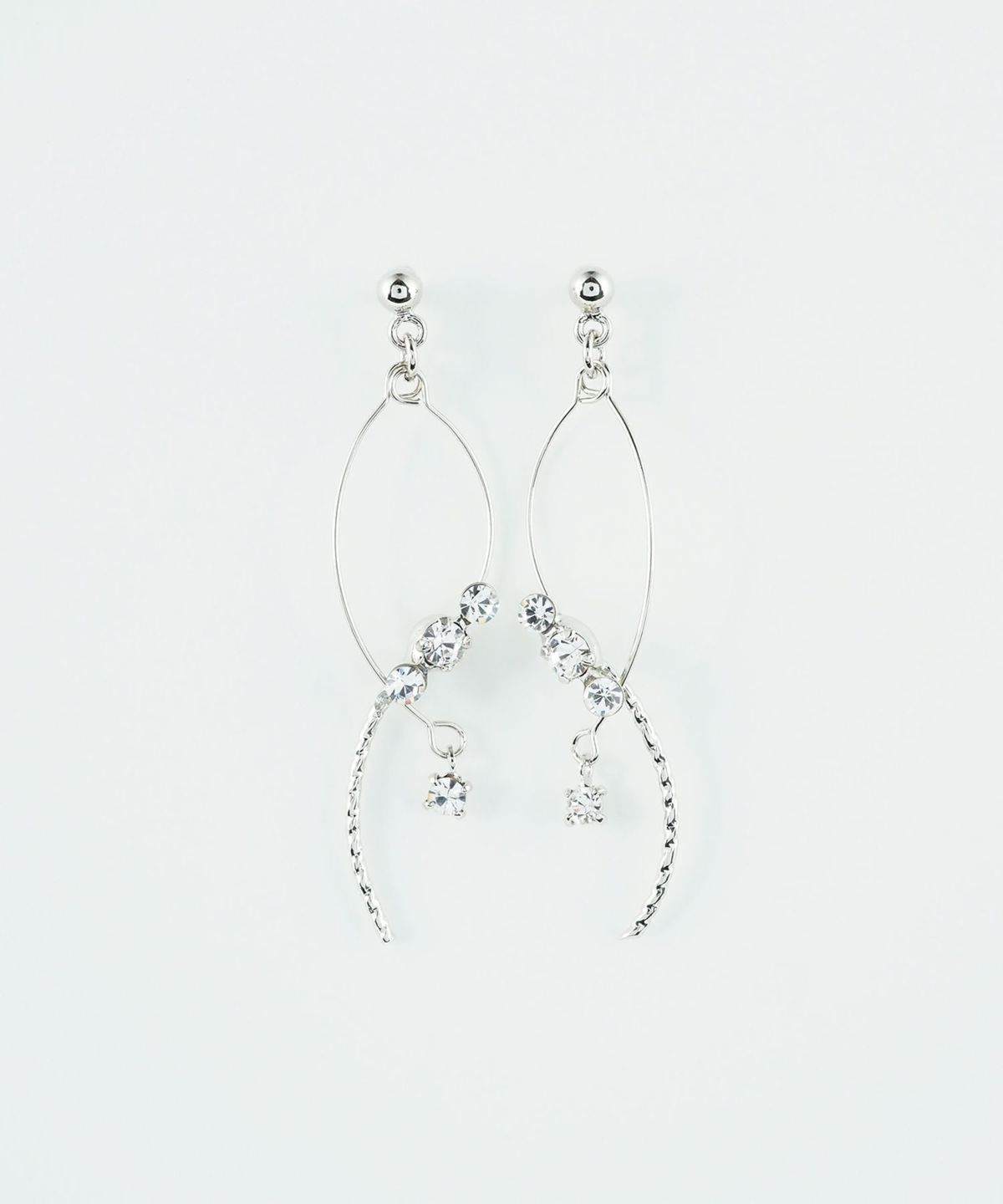 ウェーブラインビジューピアス