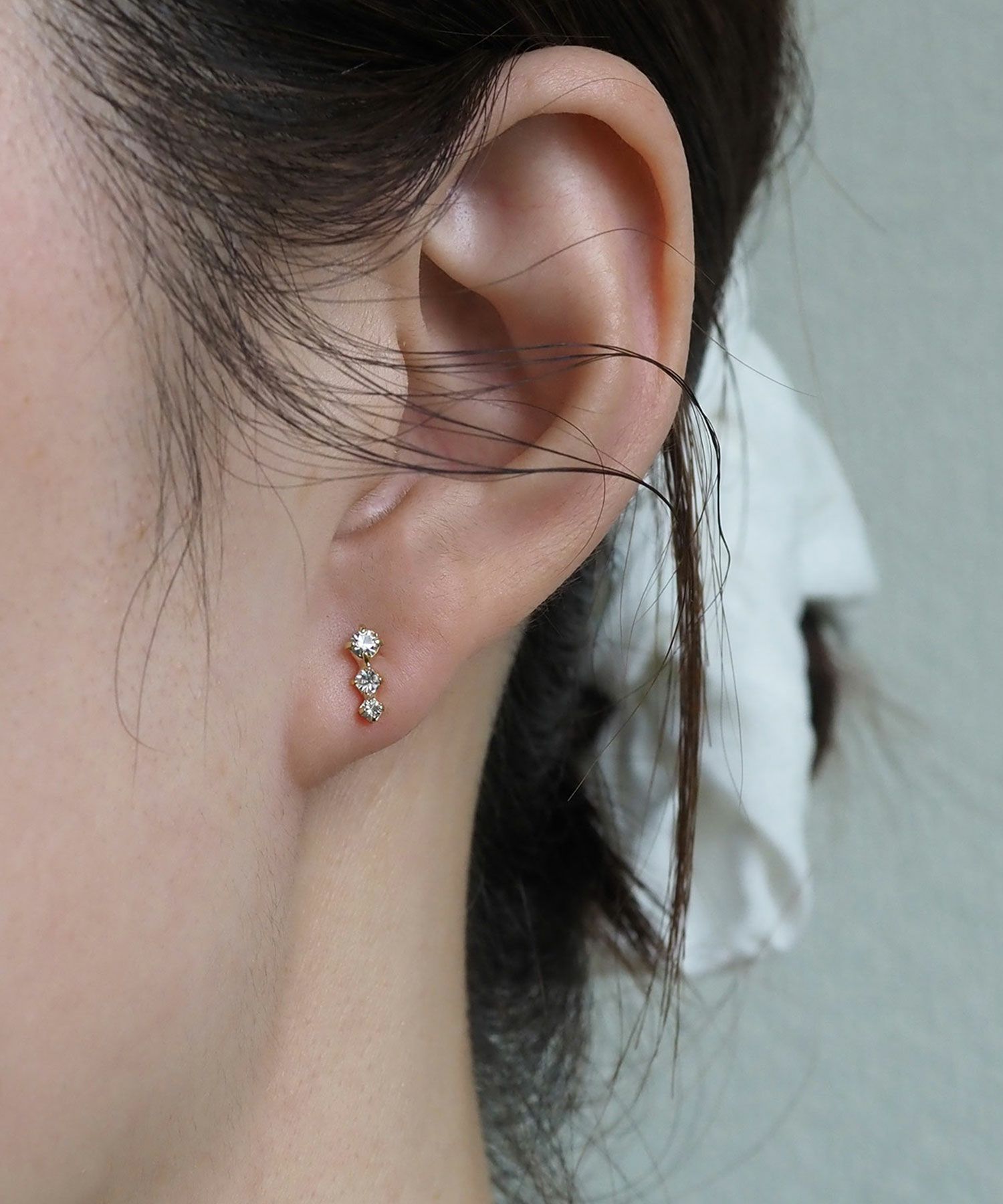 トリプルラインストーンピアス