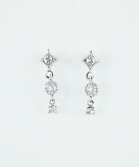 3連ビジューピアス