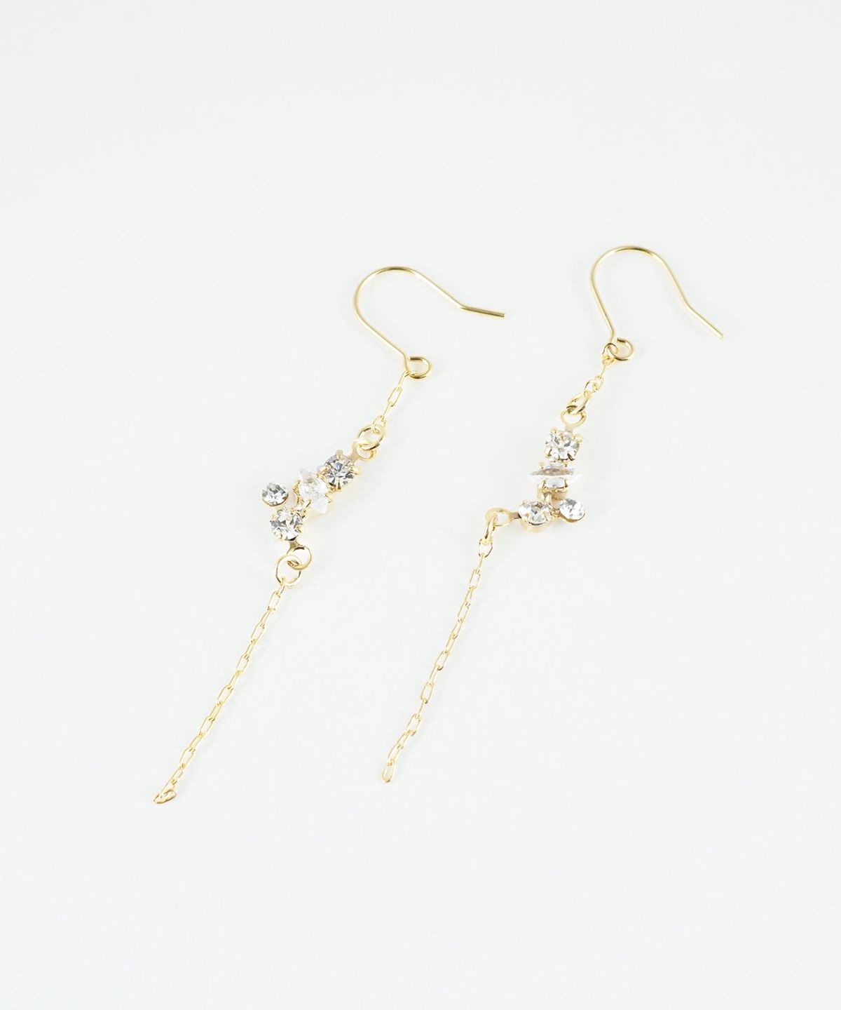 ビジューチェーンフックピアス