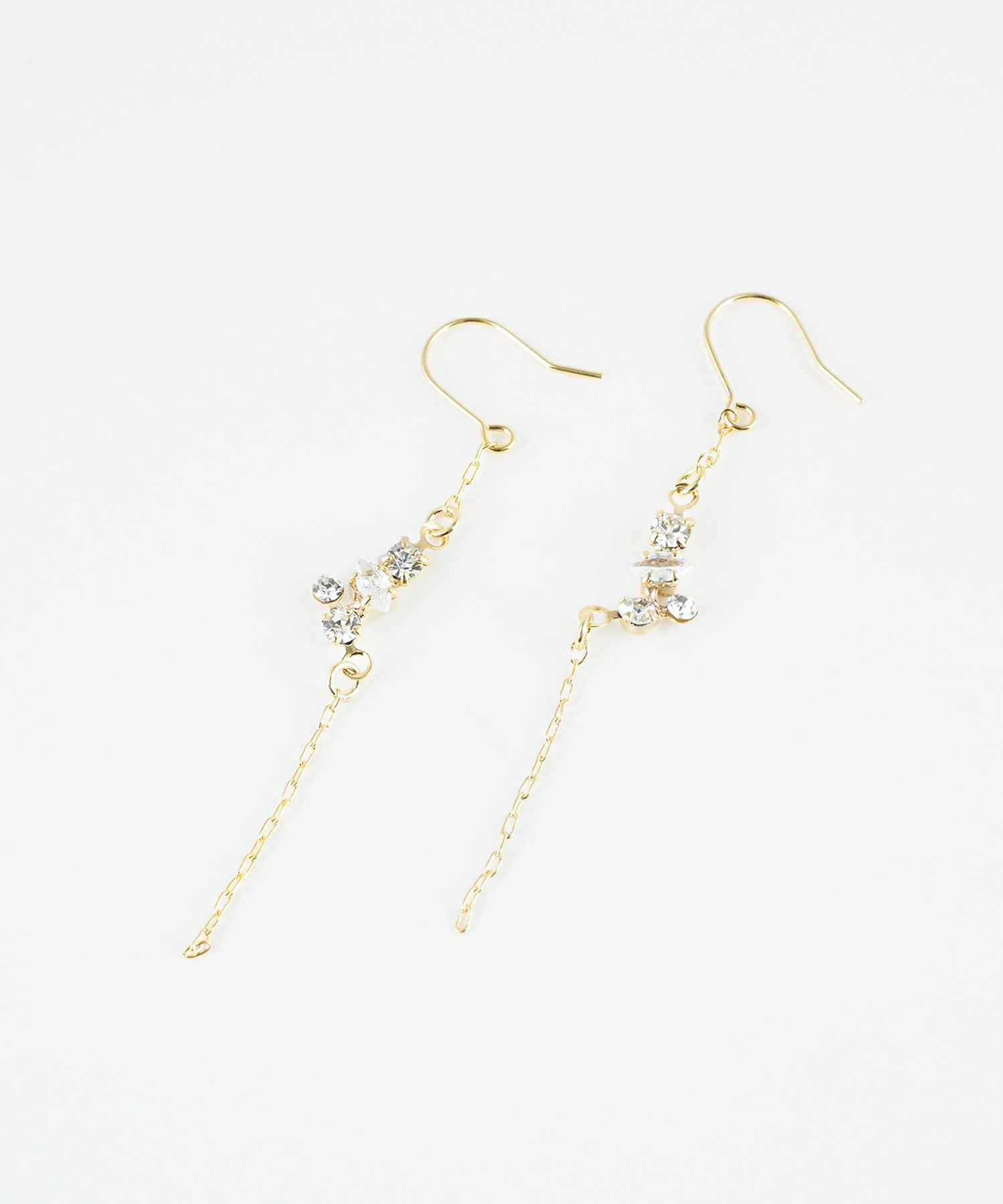 ビジューチェーンフックピアス