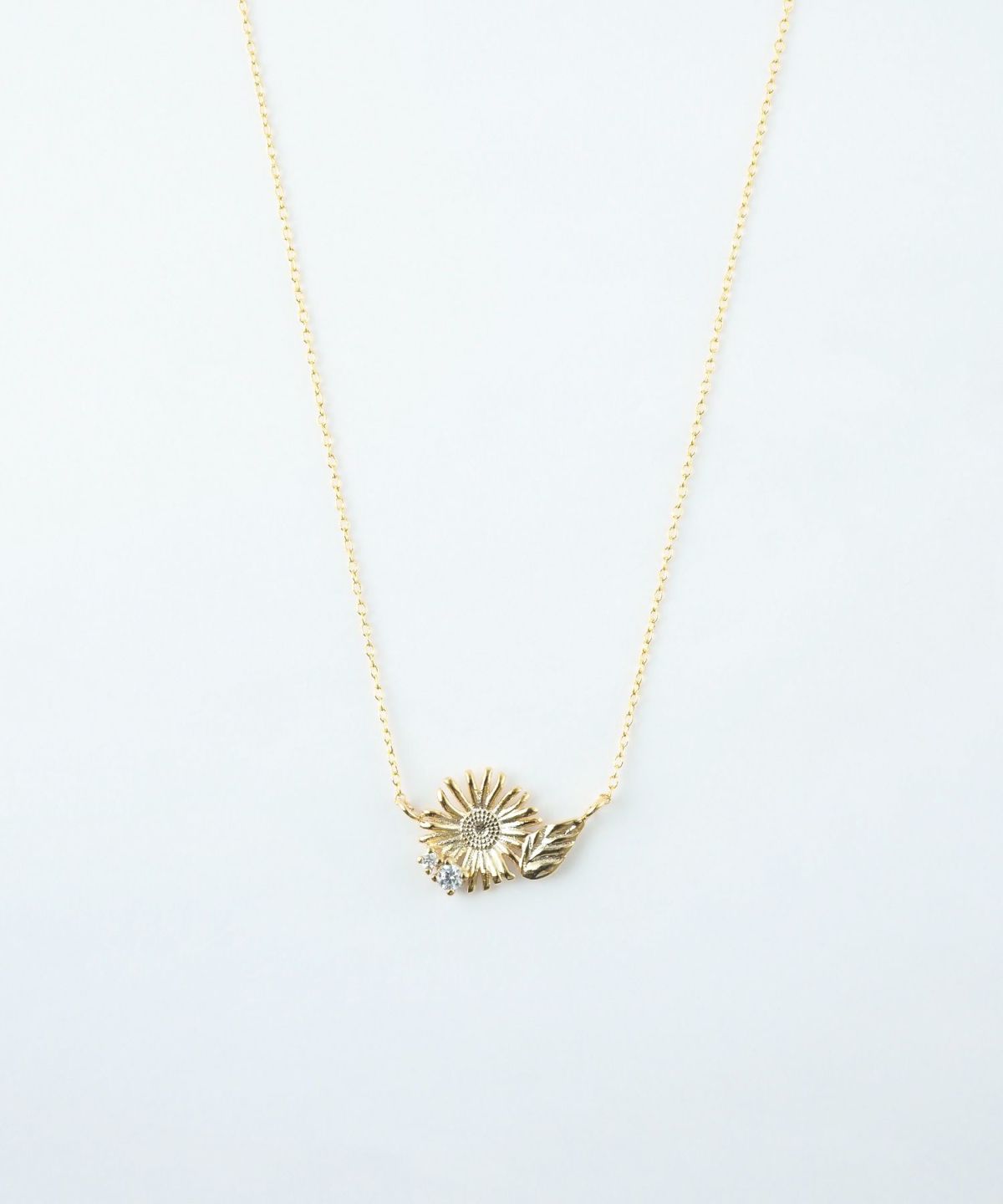 ひなの様♡専用出品♡GLAVILbytutuHA♡スパンコールクロスネックレス♡ ひなの様♡専用出品♡GLAVILbytutuHA♡スパンコールクロス