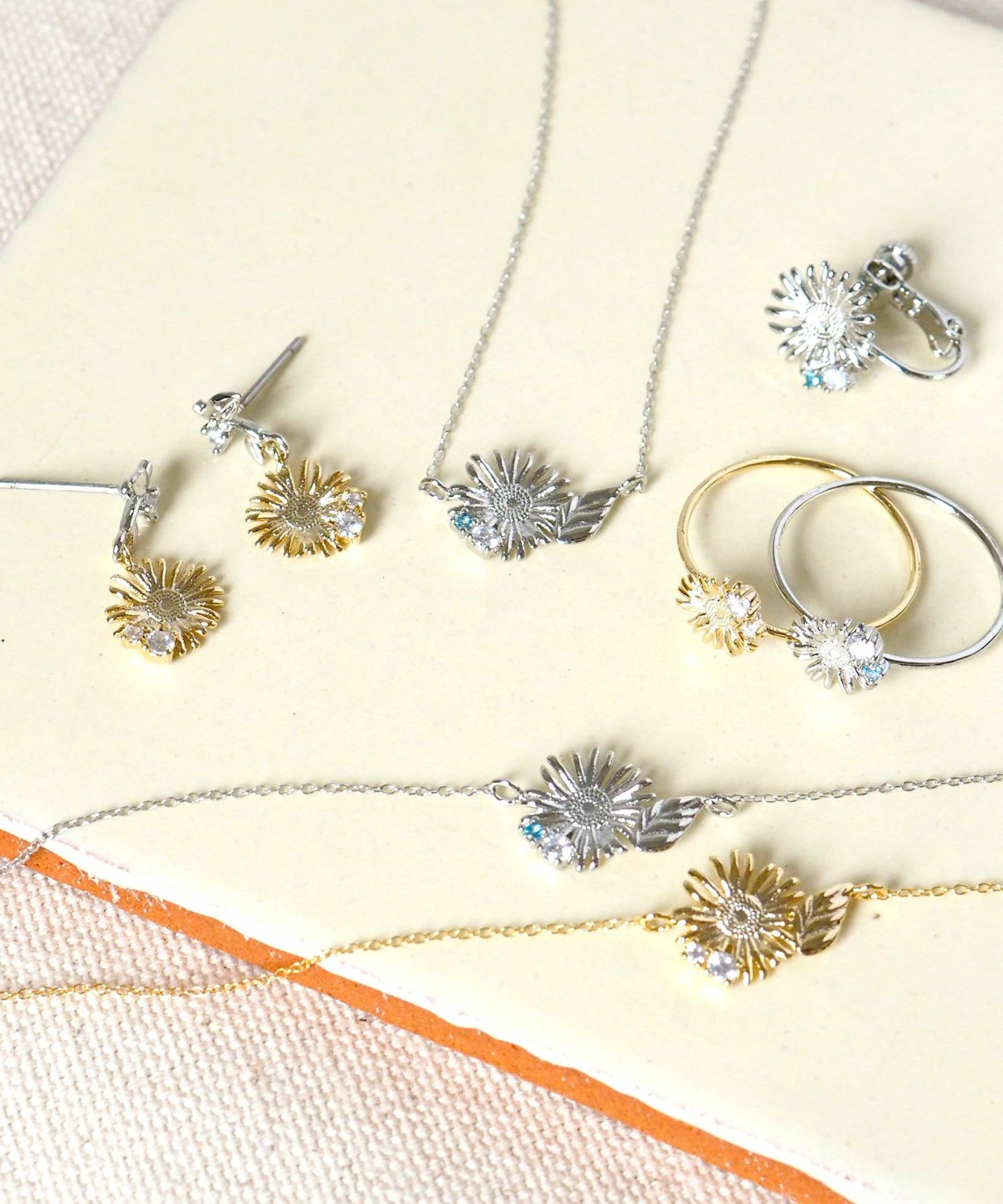 ひまわりリング【MUK shady sophy】