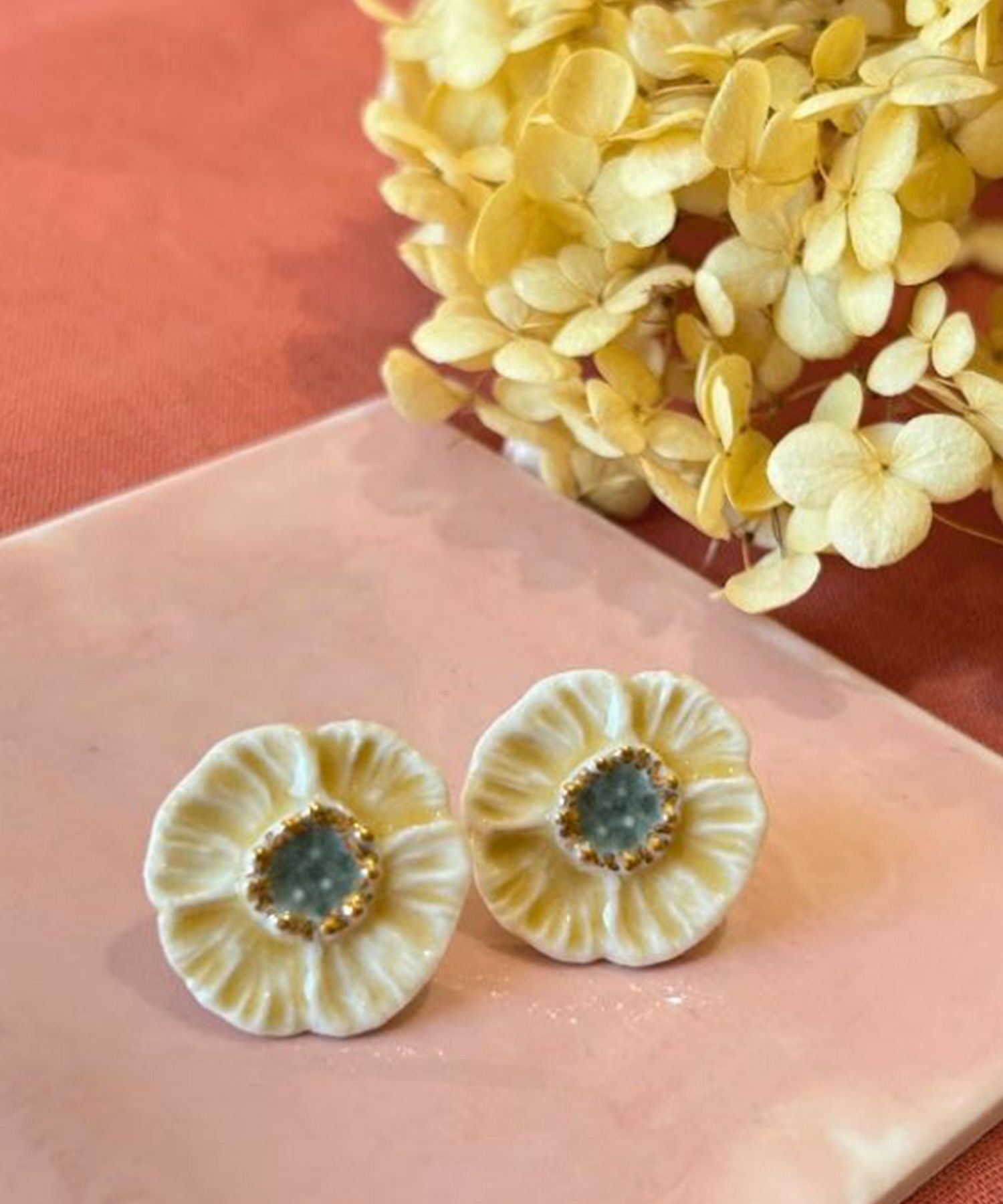 【予約商品】【メディア着用】美濃焼タイル優花ピアス【七窯社】