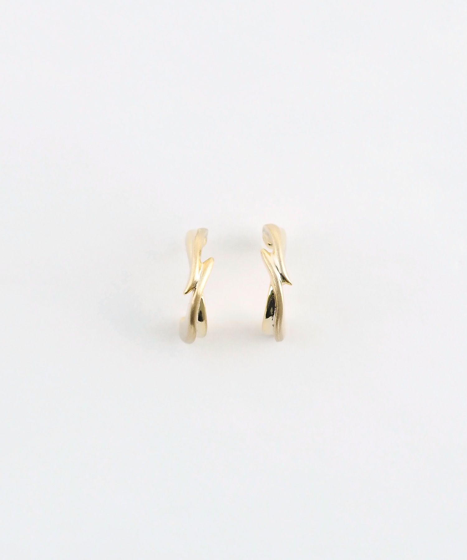 スライドラインフープセラミックポストピアス