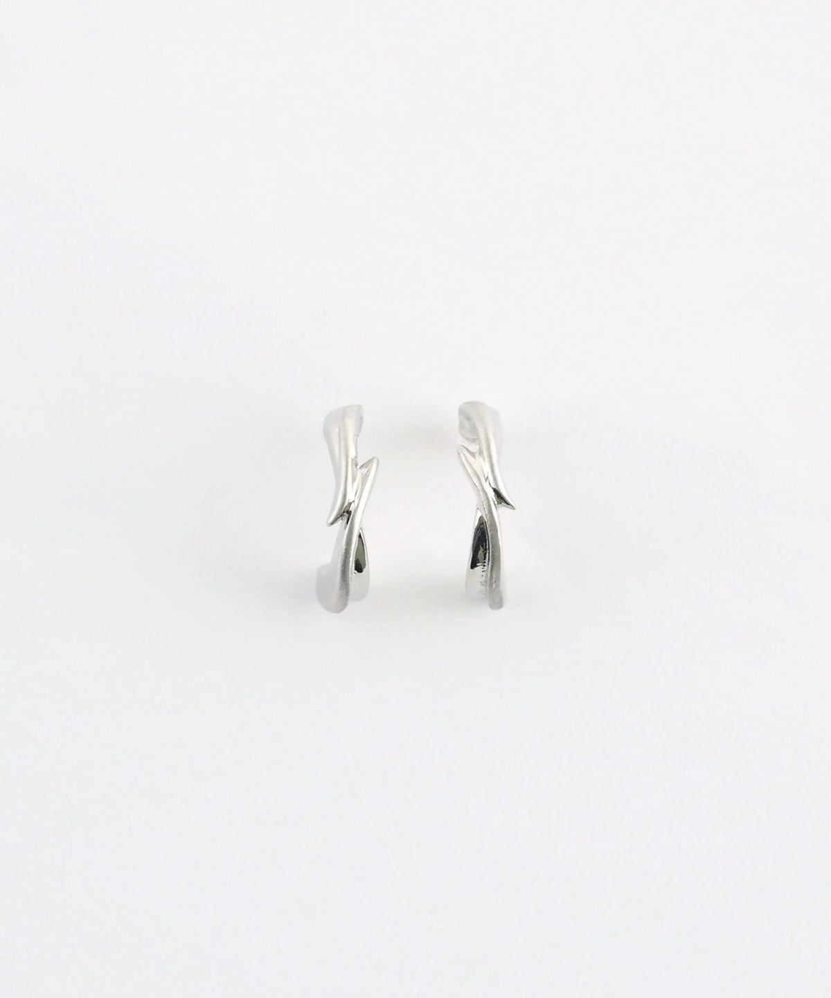 スライドラインフープセラミックポストピアス